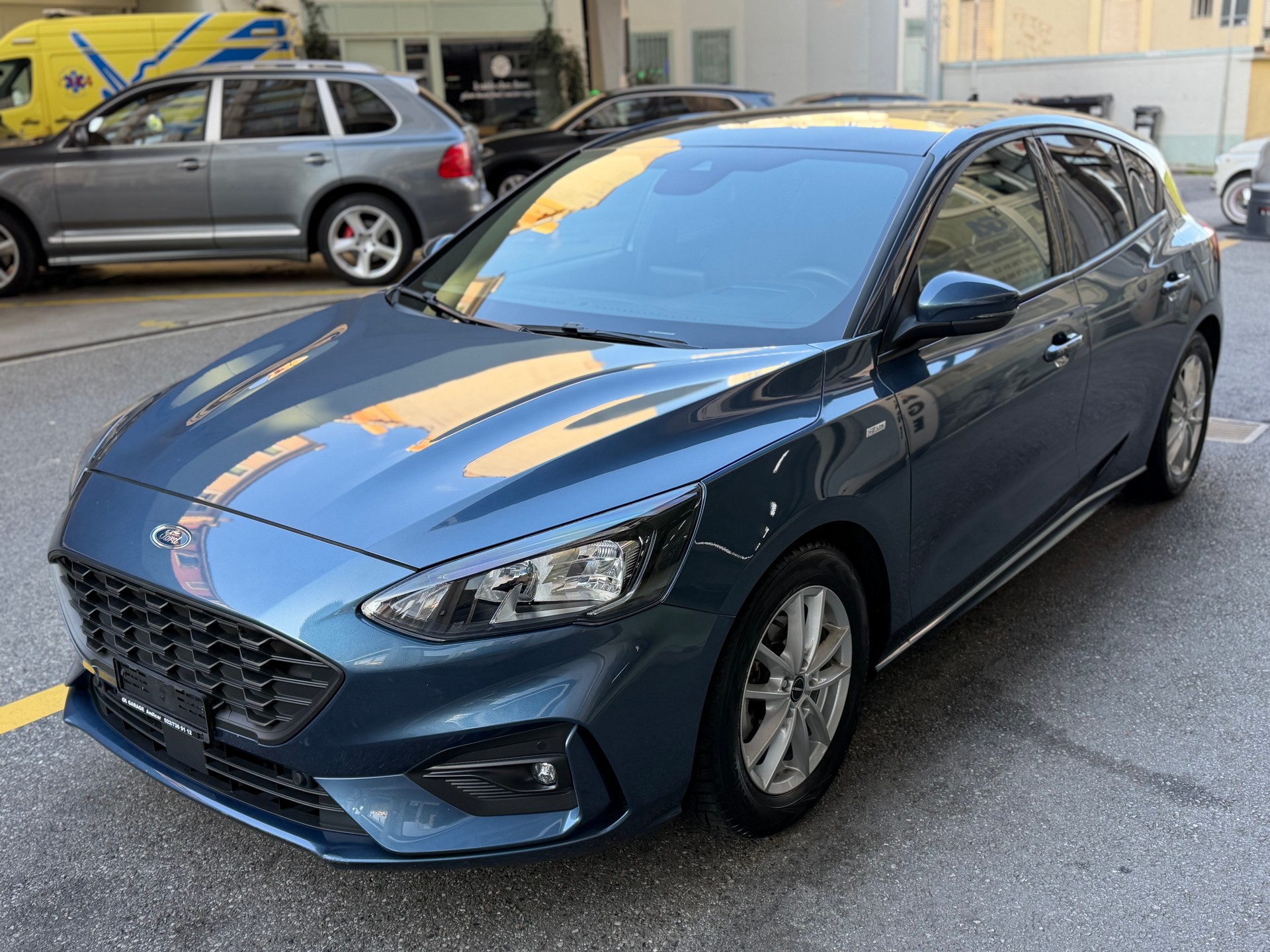 FORD Focus 1.0 SCTi ST Line Automatic-image-1