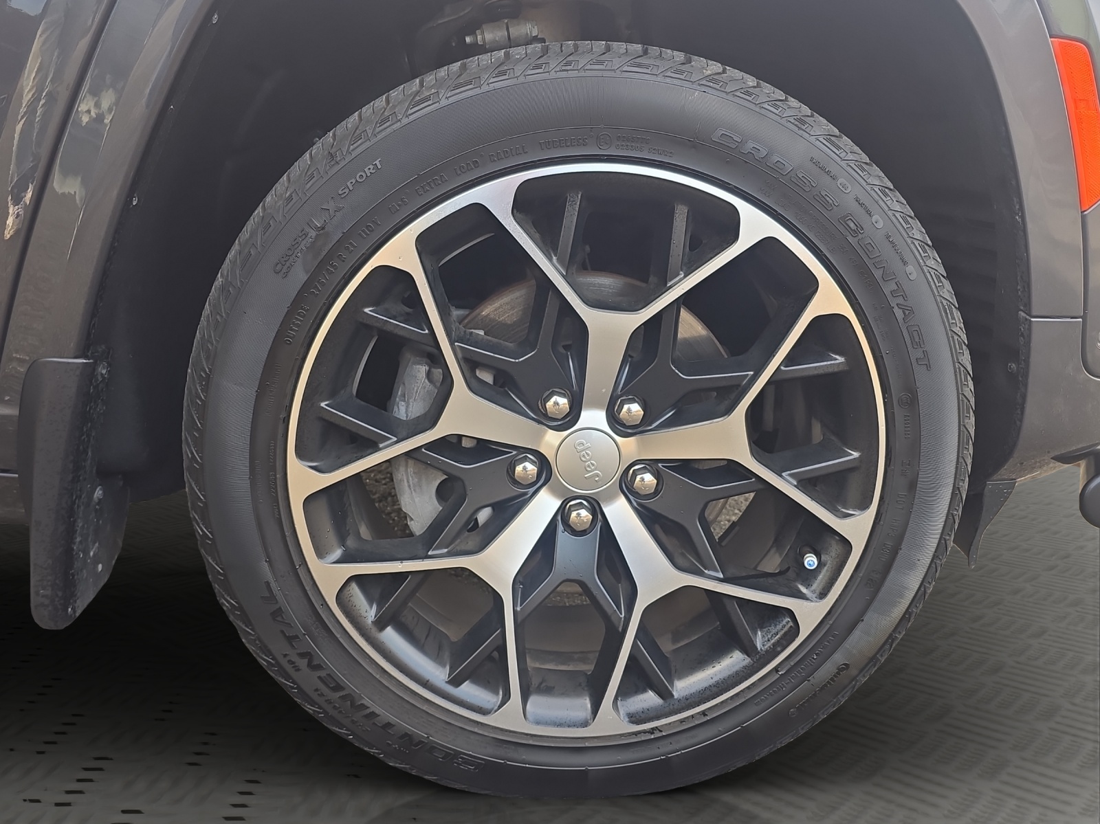 JEEP Grand Cherokee 5.7 V8 Summit Reserve-image-17