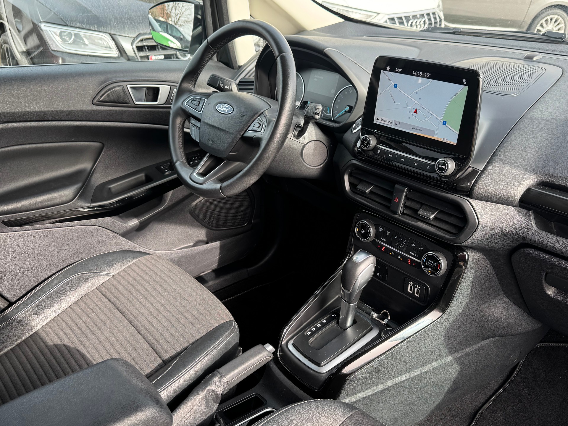 FORD EcoSport 1.0 SCTi Titanium Automat-image-6