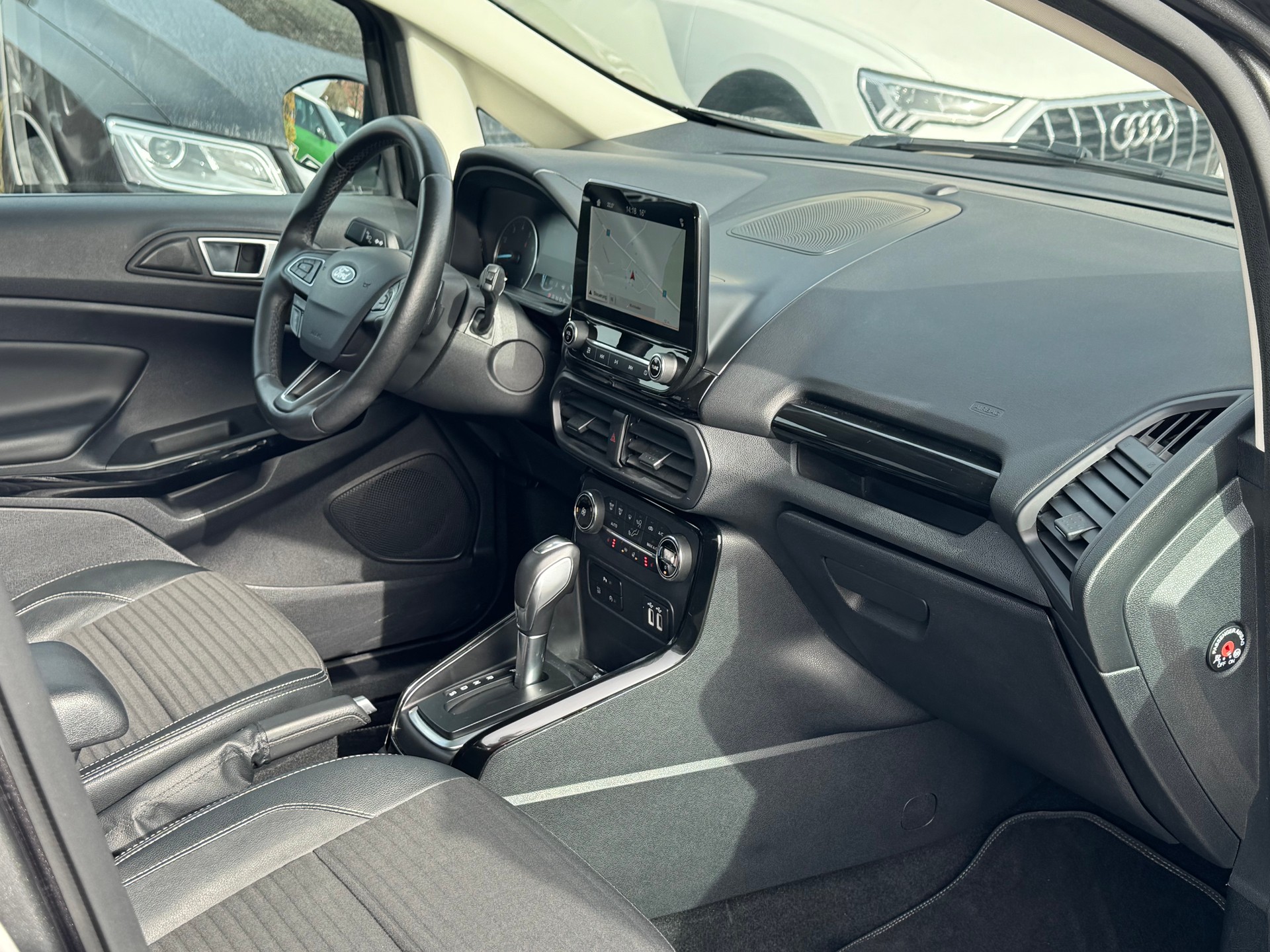 FORD EcoSport 1.0 SCTi Titanium Automat-image-5