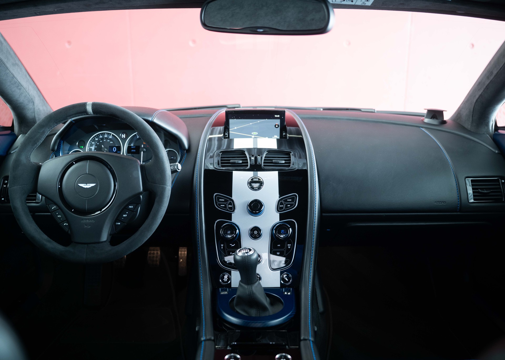 ASTON MARTIN V12 Vantage 5.9 S Satin Seven (1 of 7, ME Special Edition, only 1 owner, AMR Aerokit, full Aston Martin history)-image-16