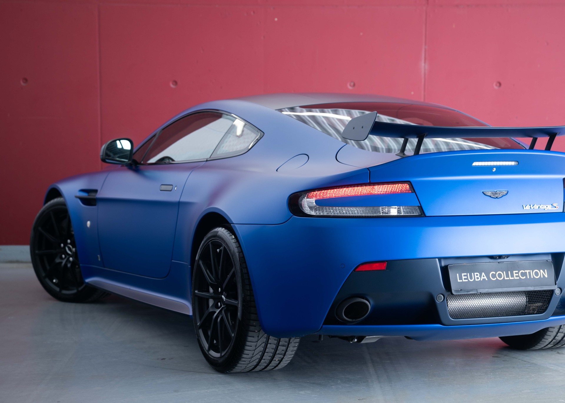 ASTON MARTIN V12 Vantage 5.9 S Satin Seven (1 of 7, ME Special Edition, only 1 owner, AMR Aerokit, full Aston Martin history)-image-10