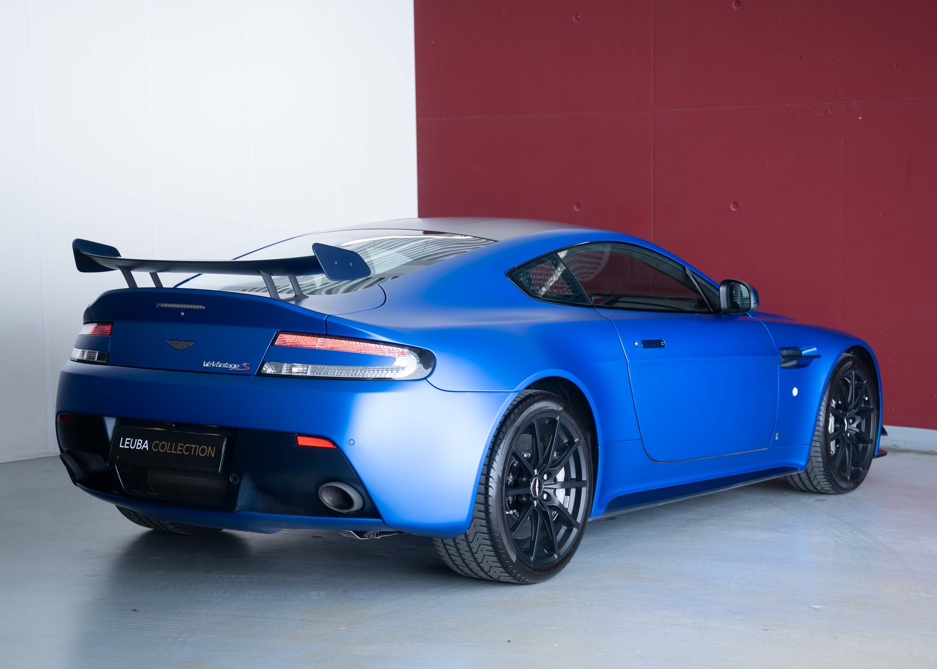 ASTON MARTIN V12 Vantage 5.9 S Satin Seven (1 of 7, ME Special Edition, only 1 owner, AMR Aerokit, full Aston Martin history)-image-5