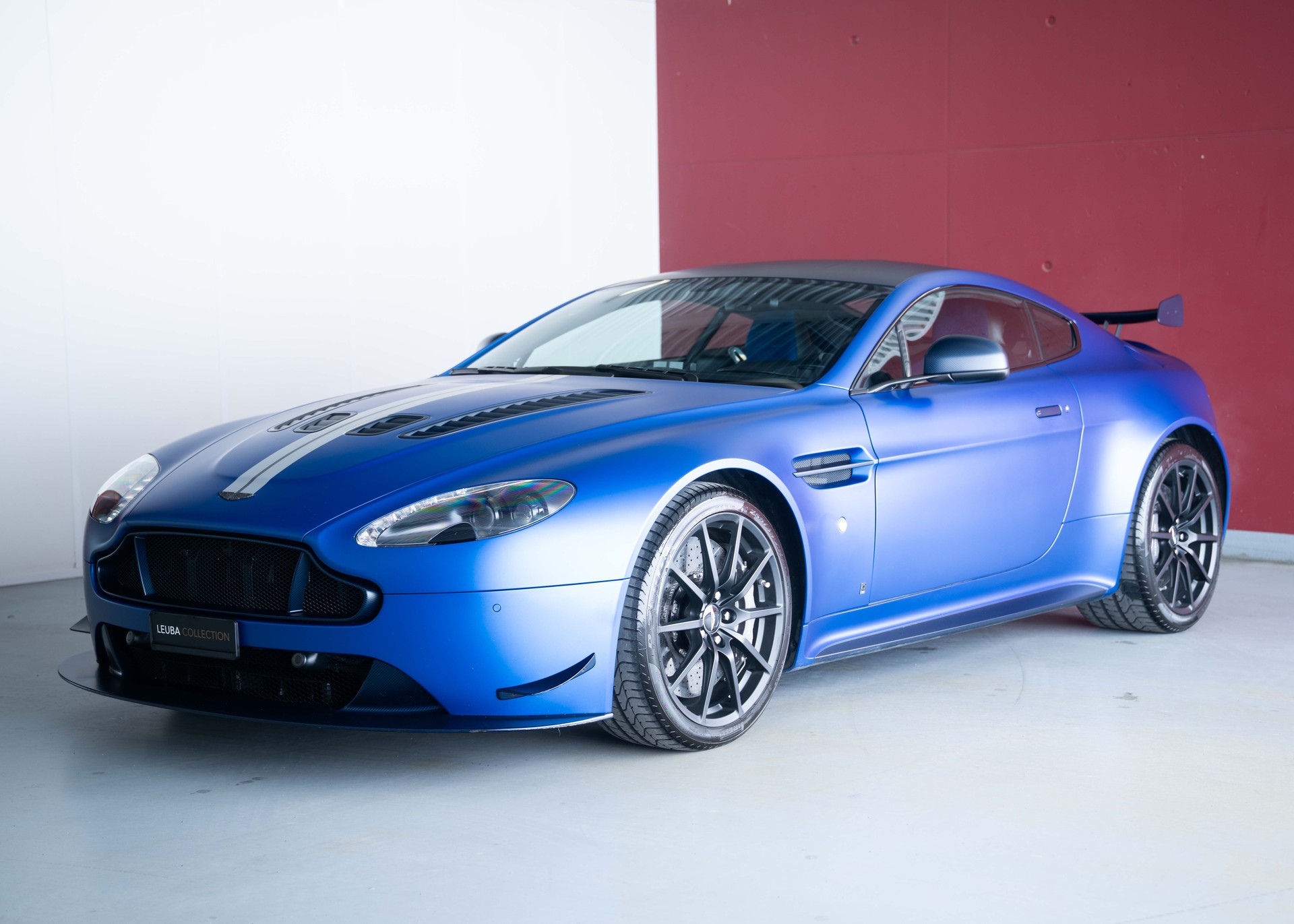 ASTON MARTIN V12 Vantage 5.9 S Satin Seven (1 of 7, ME Special Edition, only 1 owner, AMR Aerokit, full Aston Martin history)-image-4