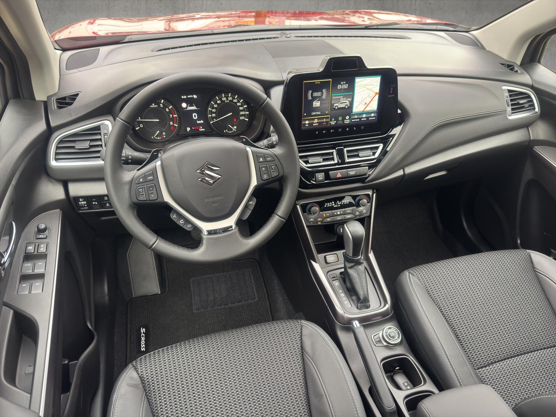 SUZUKI S-Cross 1.4 T Sakura Top Hybrid 4x4-image-13