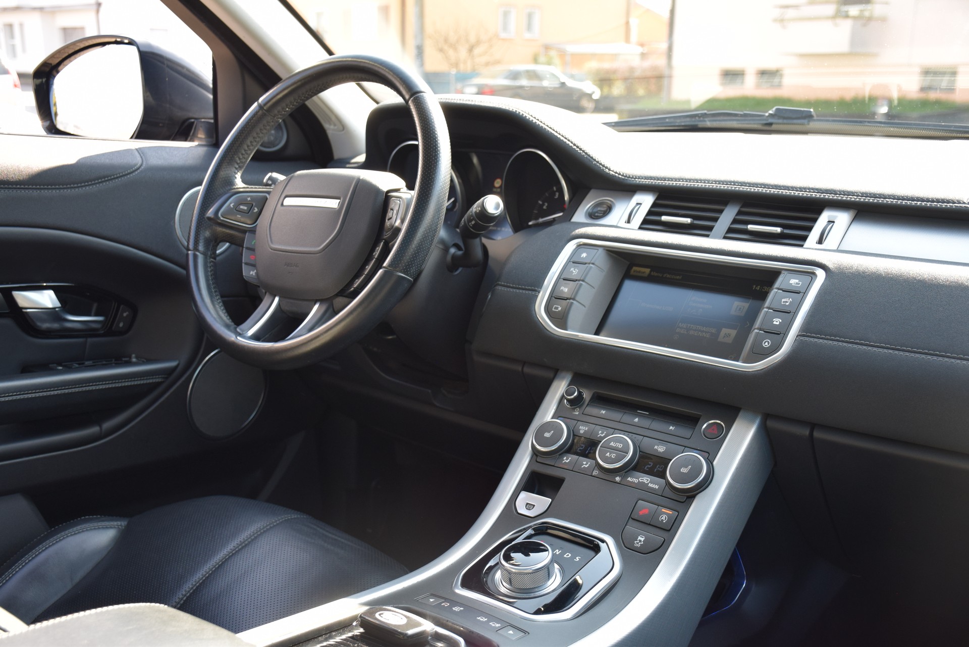 LAND ROVER Range Rover Evoque 2.0 Si4 HSE Dynamic AT9-image-12
