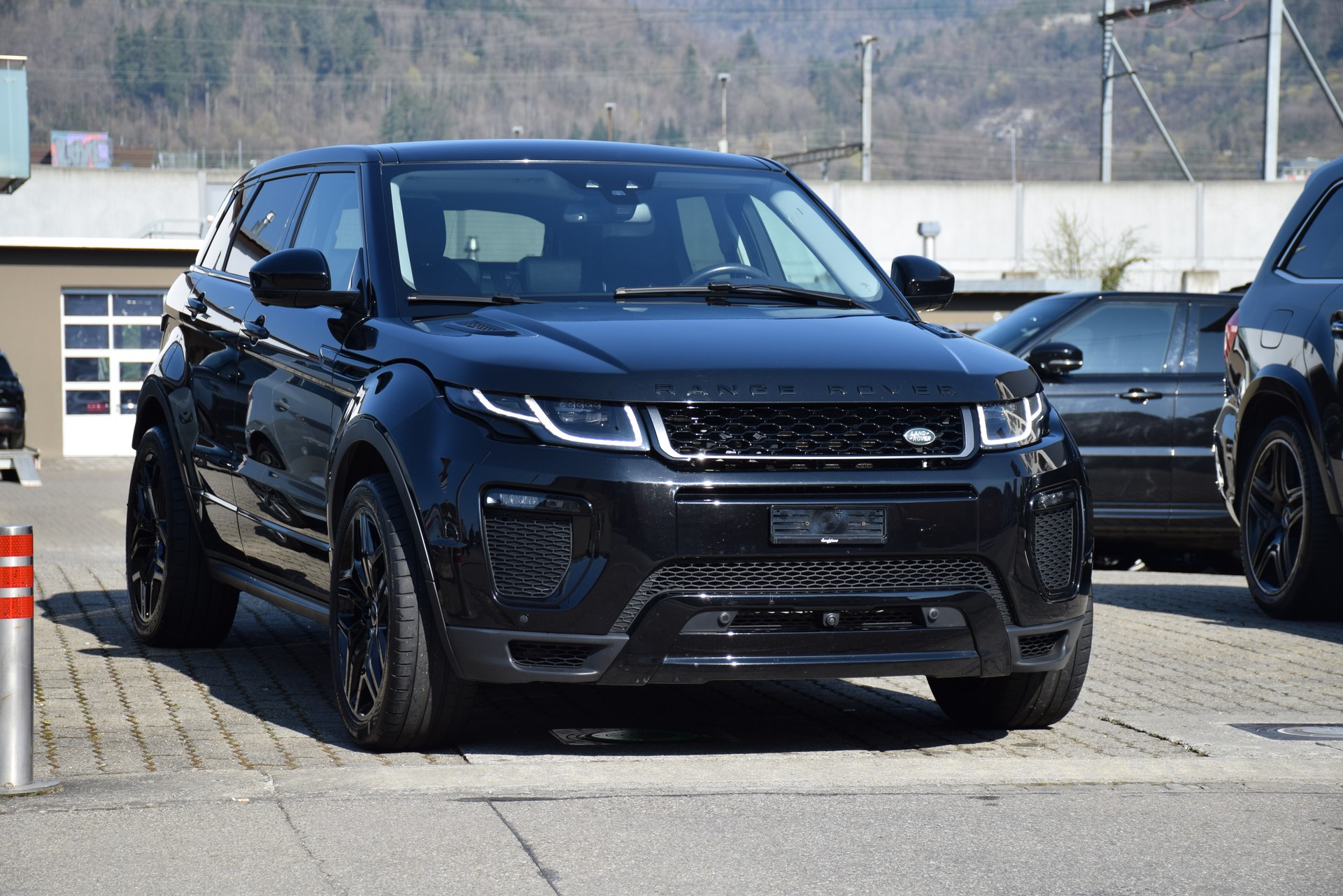 LAND ROVER Range Rover Evoque 2.0 Si4 HSE Dynamic AT9-image-5