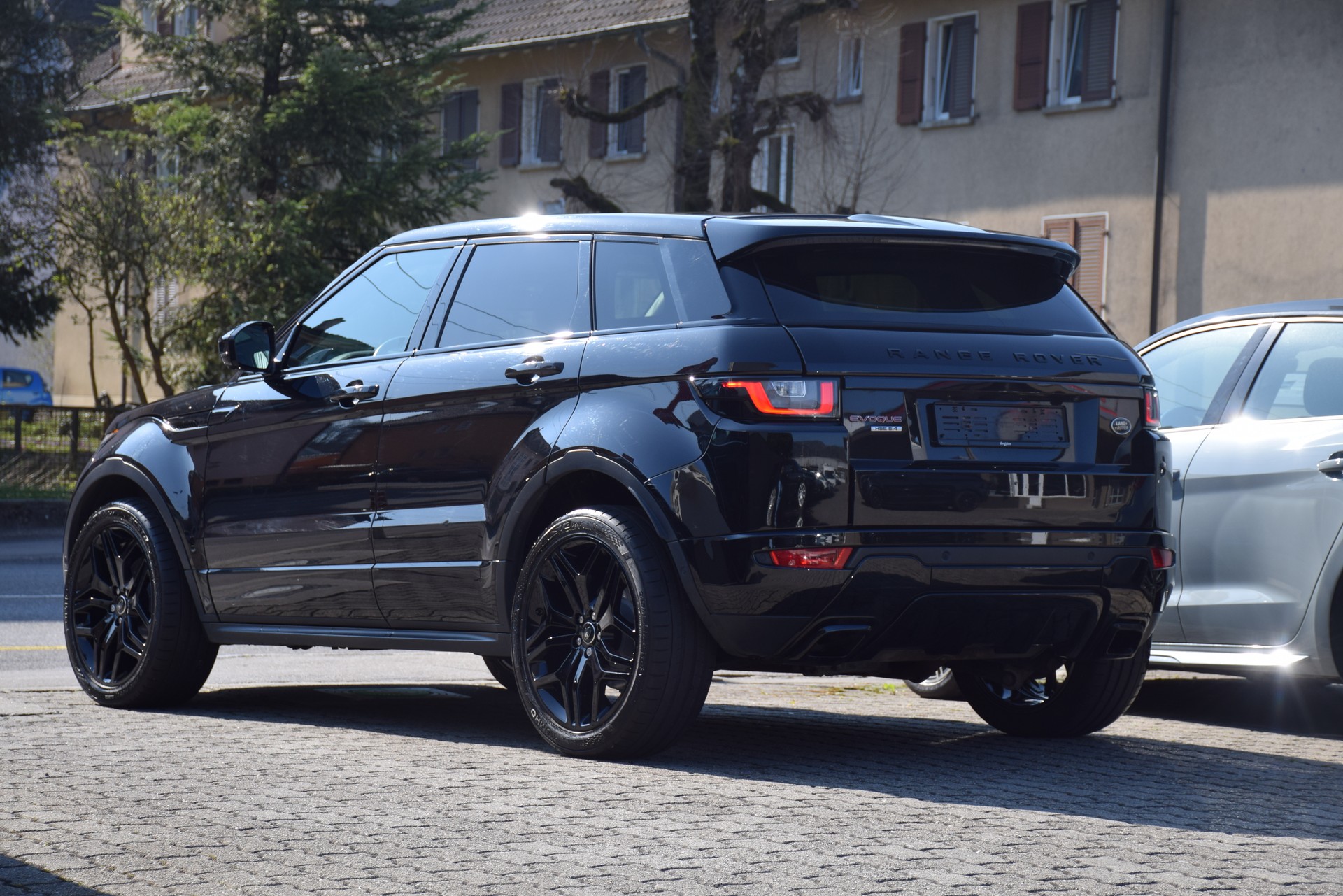 LAND ROVER Range Rover Evoque 2.0 Si4 HSE Dynamic AT9-image-6