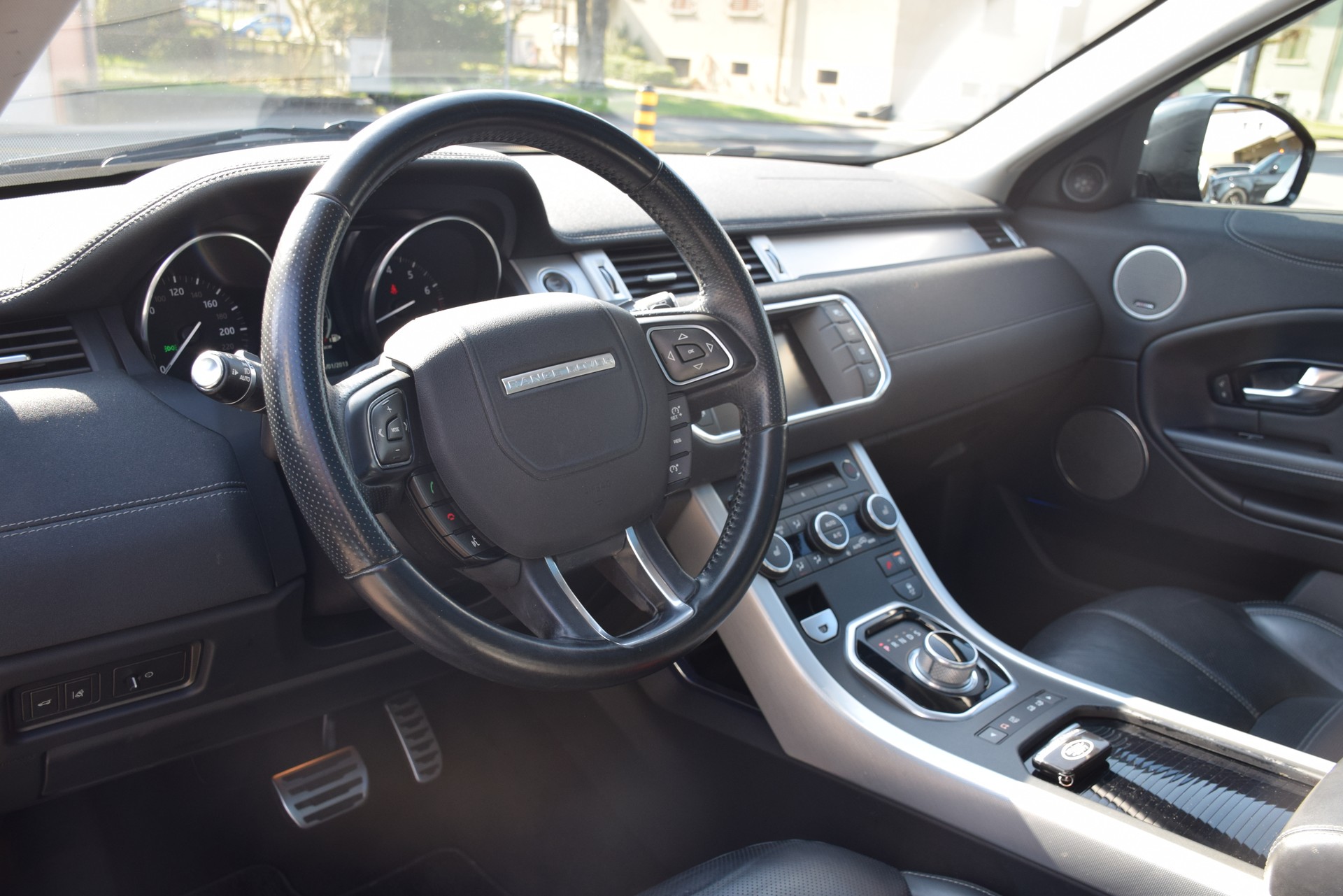 LAND ROVER Range Rover Evoque 2.0 Si4 HSE Dynamic AT9-image-11