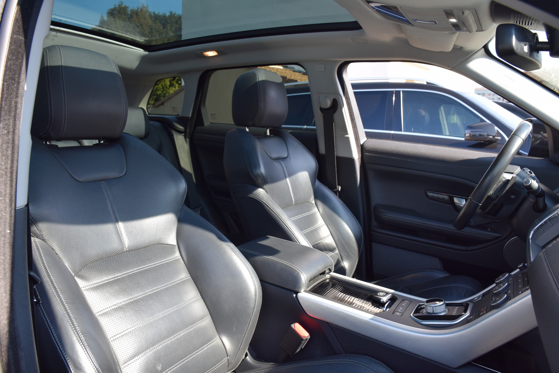 LAND ROVER Range Rover Evoque 2.0 Si4 HSE Dynamic AT9-image-13