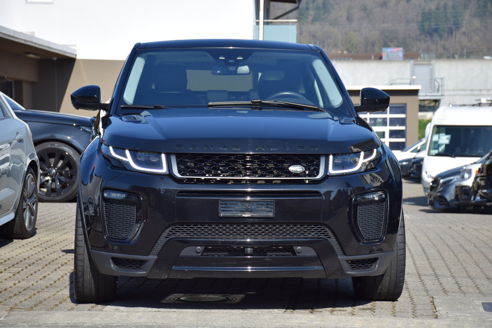 LAND ROVER Range Rover Evoque 2.0 Si4 HSE Dynamic AT9-image-4