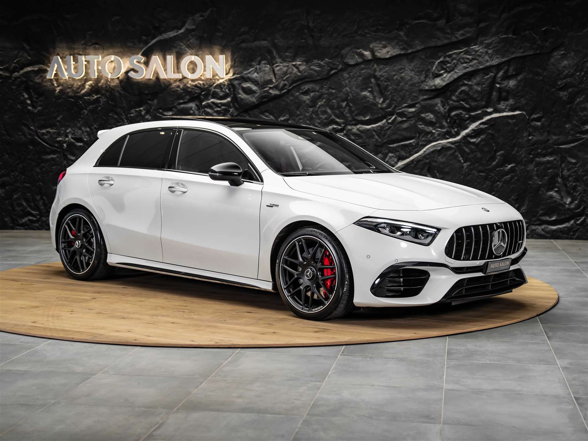 MERCEDES-BENZ A 45 S AMG 4Matic+ 8G-DCT *Facelift*Panorama*Schmiederäder*Burmester*-image-6