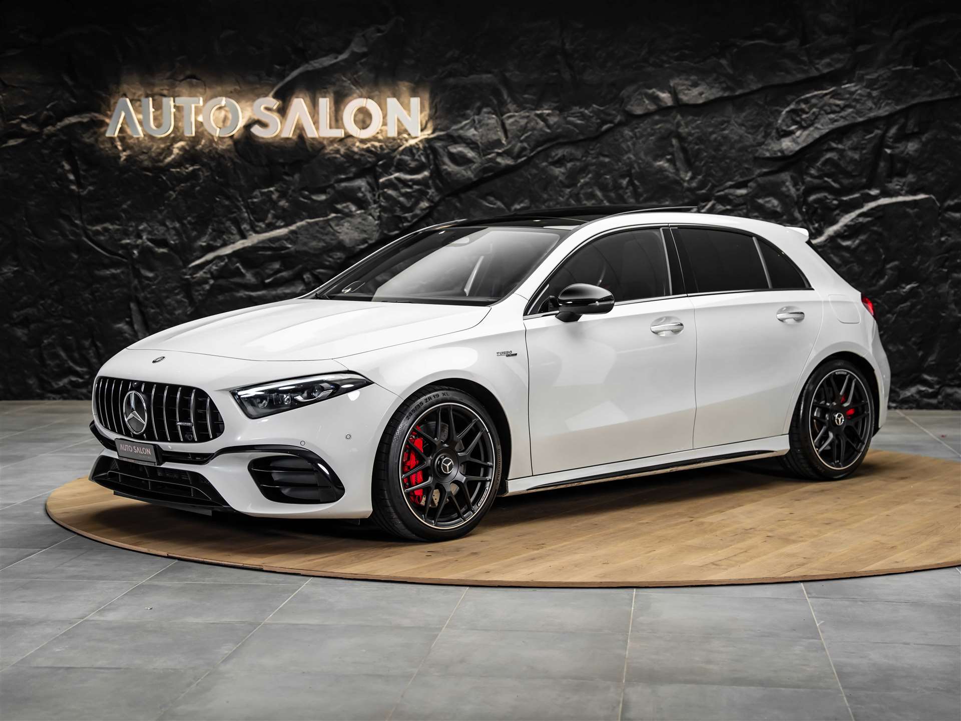 MERCEDES-BENZ A 45 S AMG 4Matic+ 8G-DCT *Facelift*Panorama*Schmiederäder*Burmester*-showroom-element-1