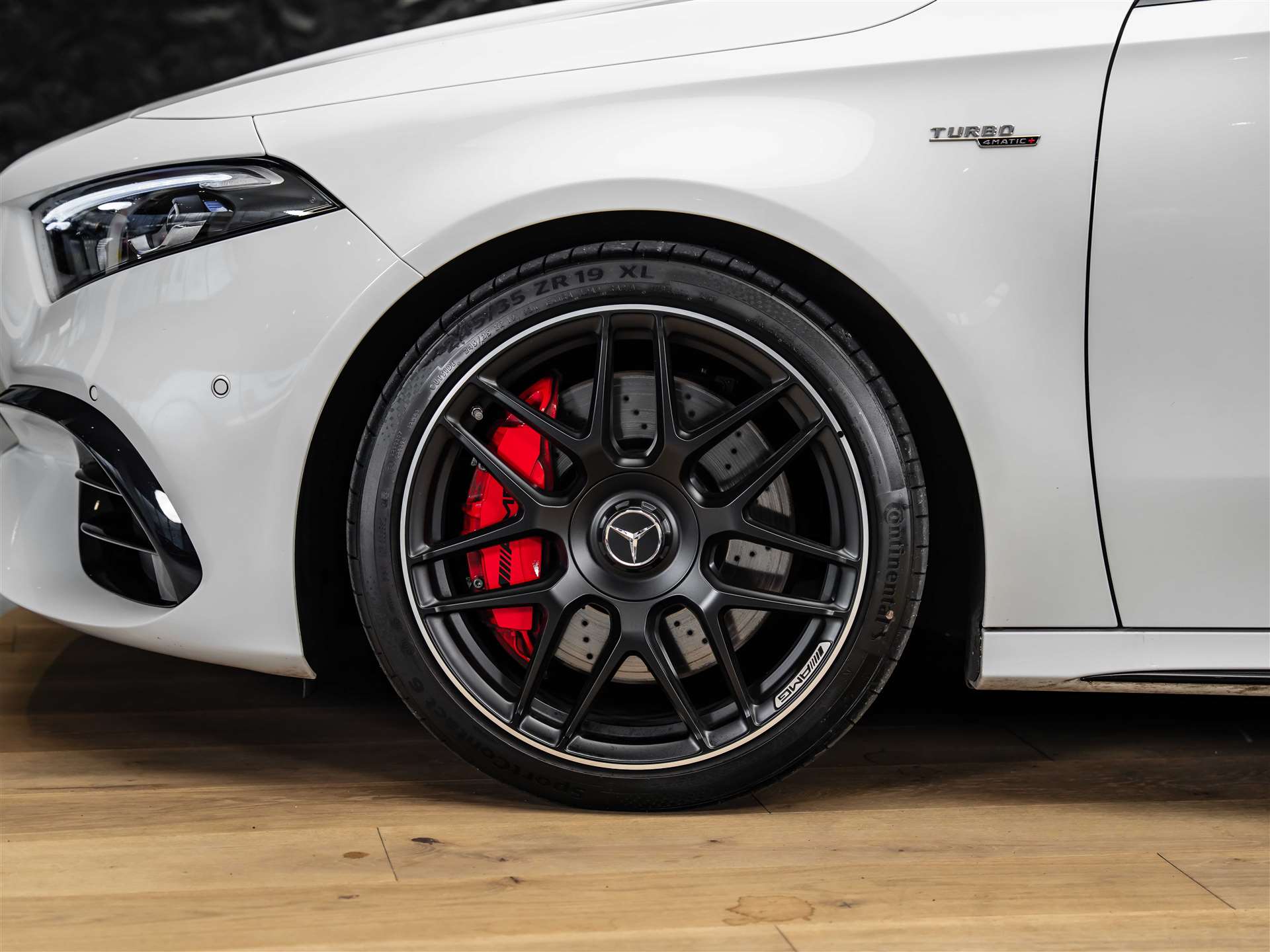 MERCEDES-BENZ A 45 S AMG 4Matic+ 8G-DCT *Facelift*Panorama*Schmiederäder*Burmester*-image-21