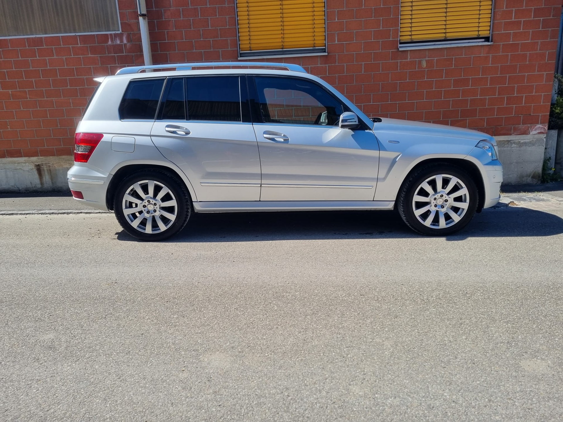 MERCEDES-BENZ GLK 220 CDI BlueEfficiency 4Matic 7G-Tronic-image-3