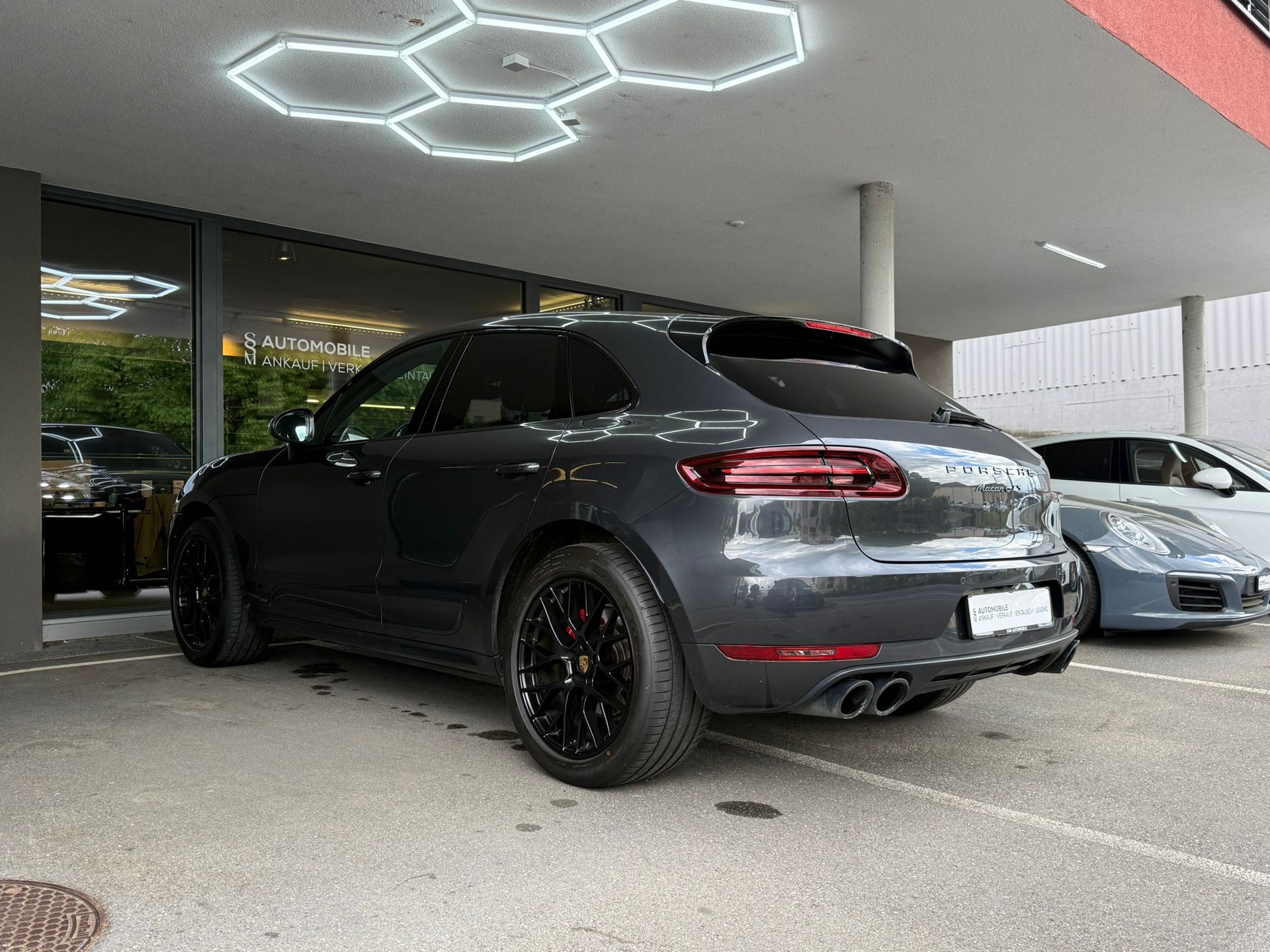 PORSCHE Macan GTS PDK-image-6