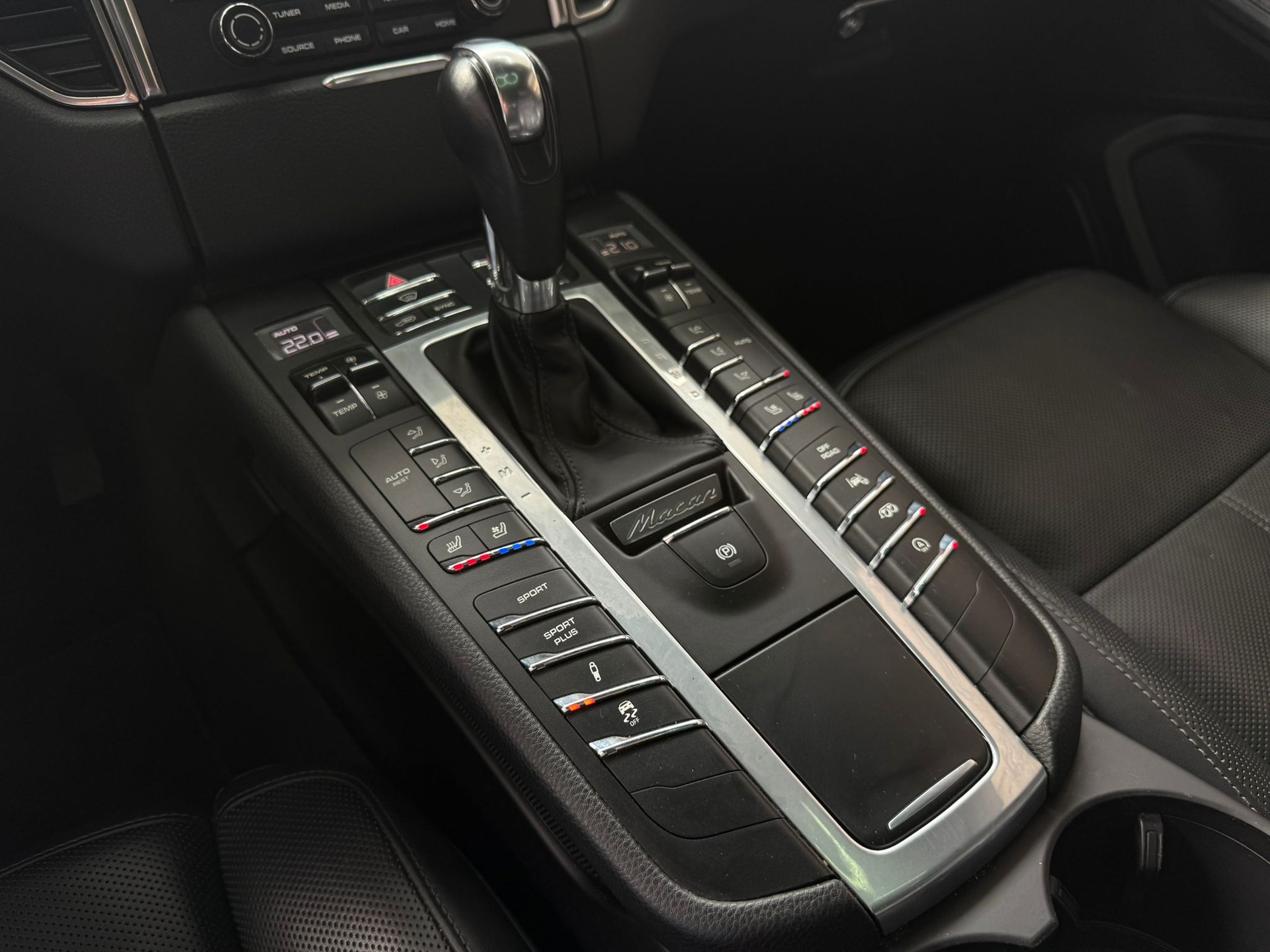 PORSCHE Macan GTS PDK-image-24