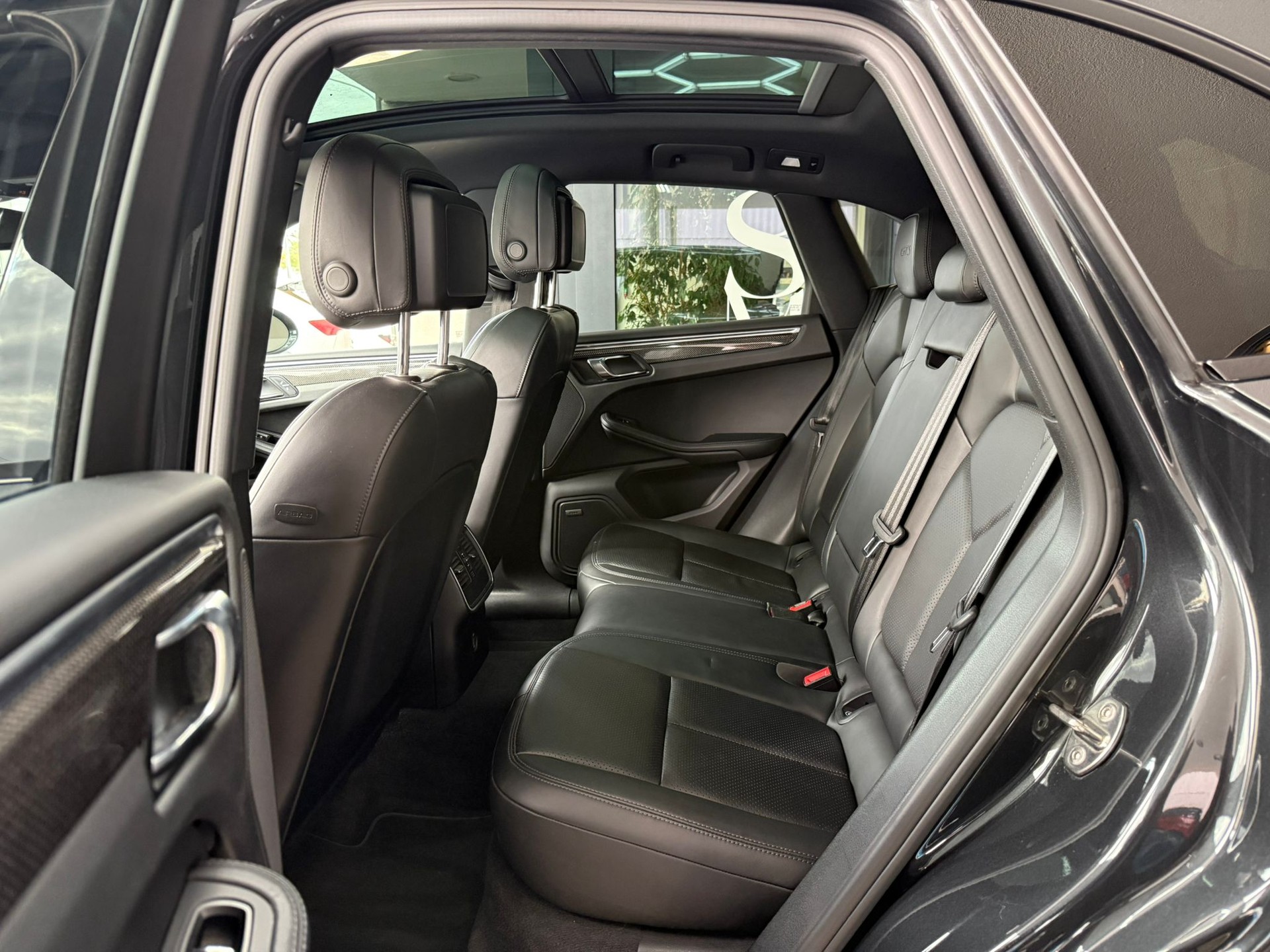 PORSCHE Macan GTS PDK-image-14
