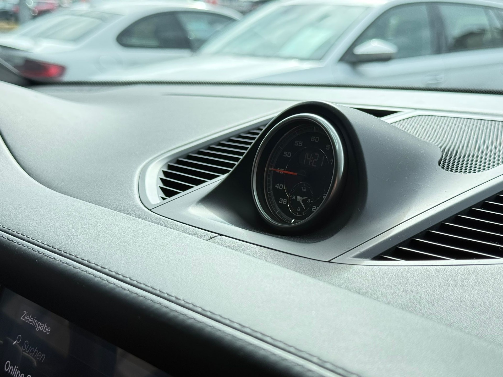 PORSCHE Macan GTS PDK-image-22