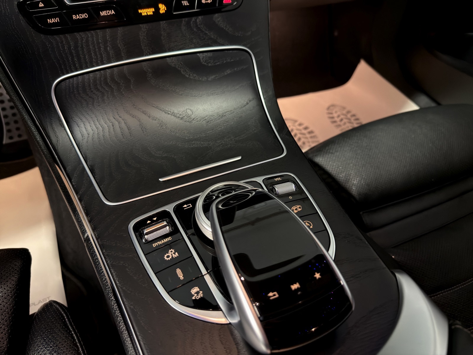 MERCEDES-BENZ C 43 AMG 4Matic 9G-Tronic-image-11
