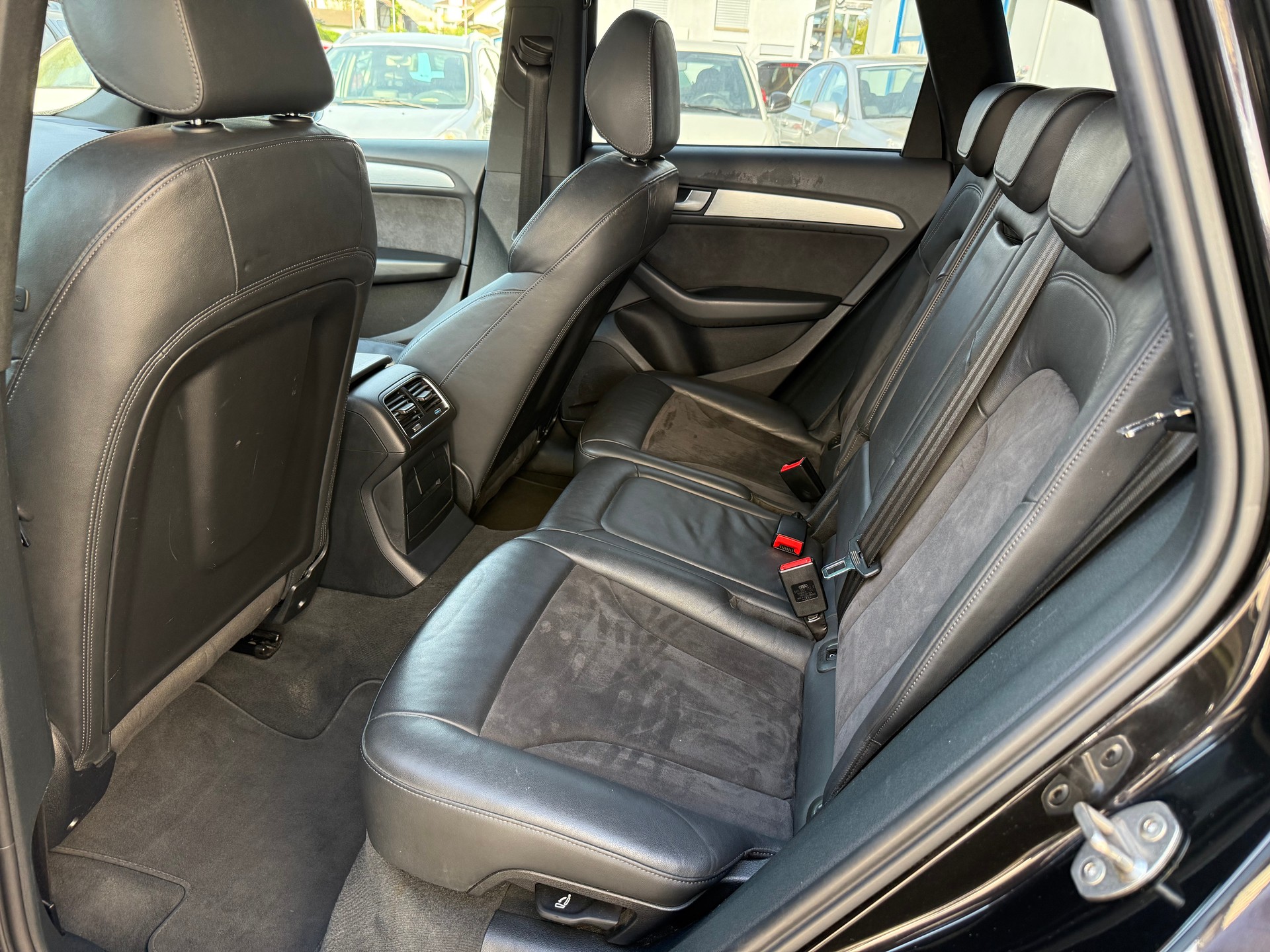 AUDI SQ5 3.0 TDI quattro tiptronic-image-9