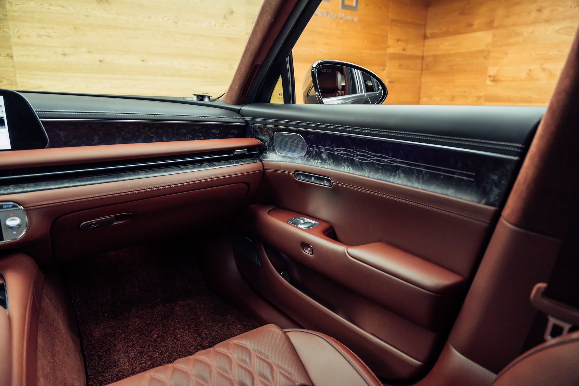 GENESIS G90 Luxury Plus LWB AWD-image-11