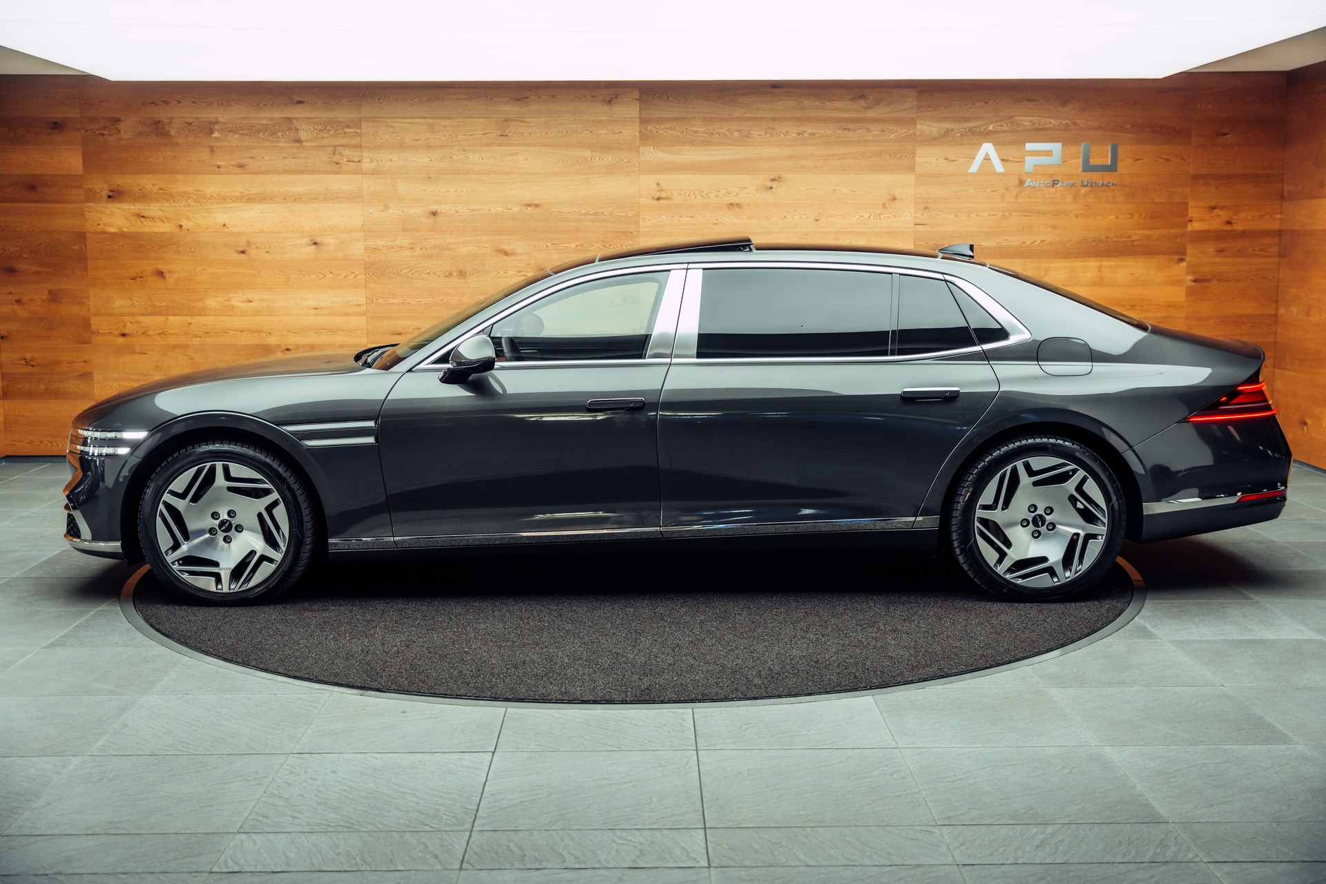 GENESIS G90 Luxury Plus LWB AWD-image-10