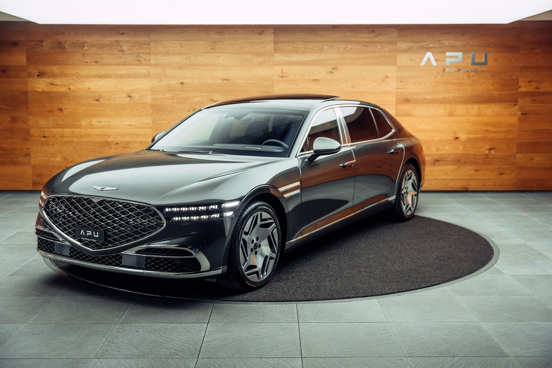 GENESIS G90 Luxury Plus LWB AWD-showroom-element-3
