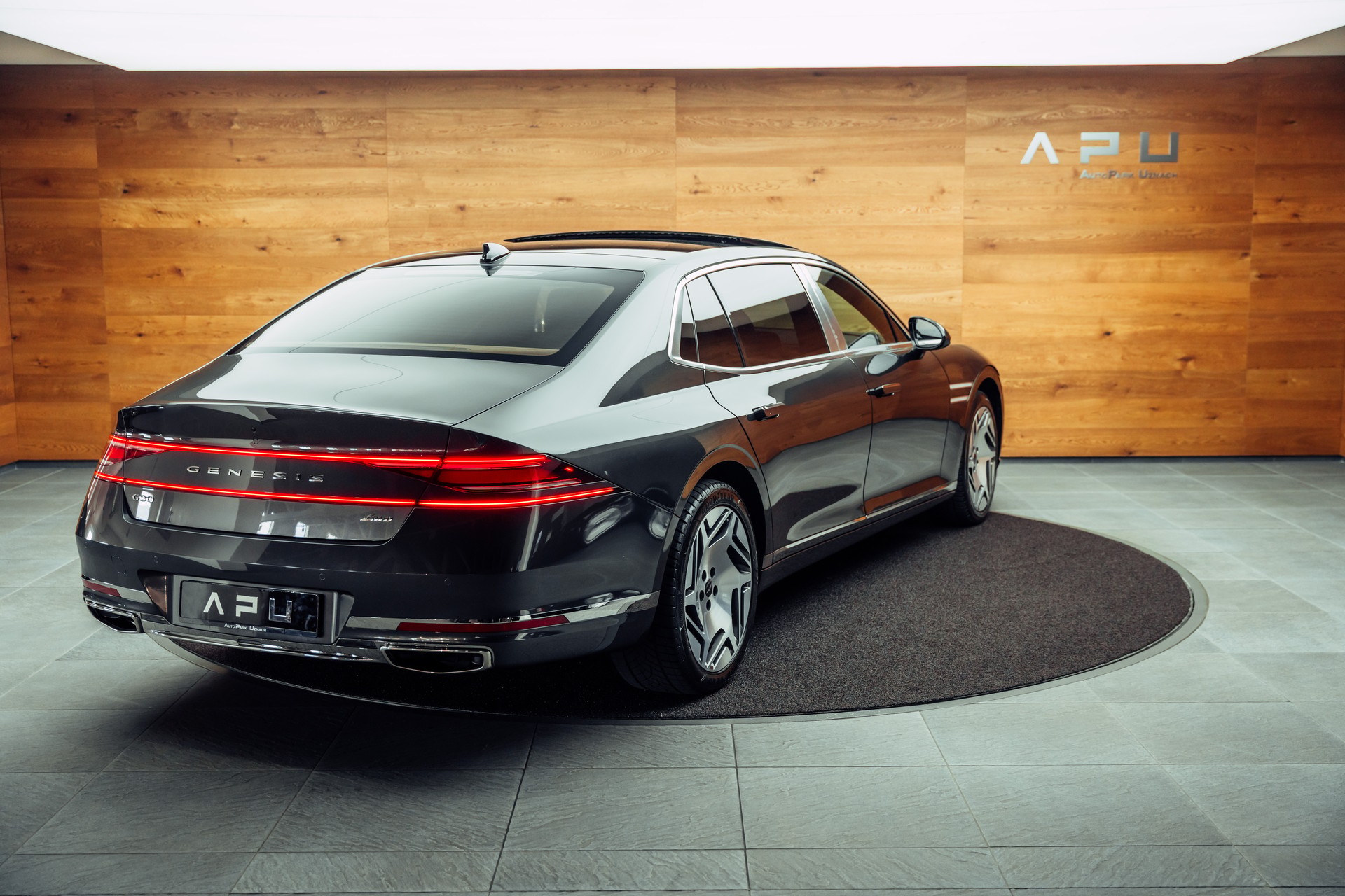 GENESIS G90 Luxury Plus LWB AWD-showroom-element-1