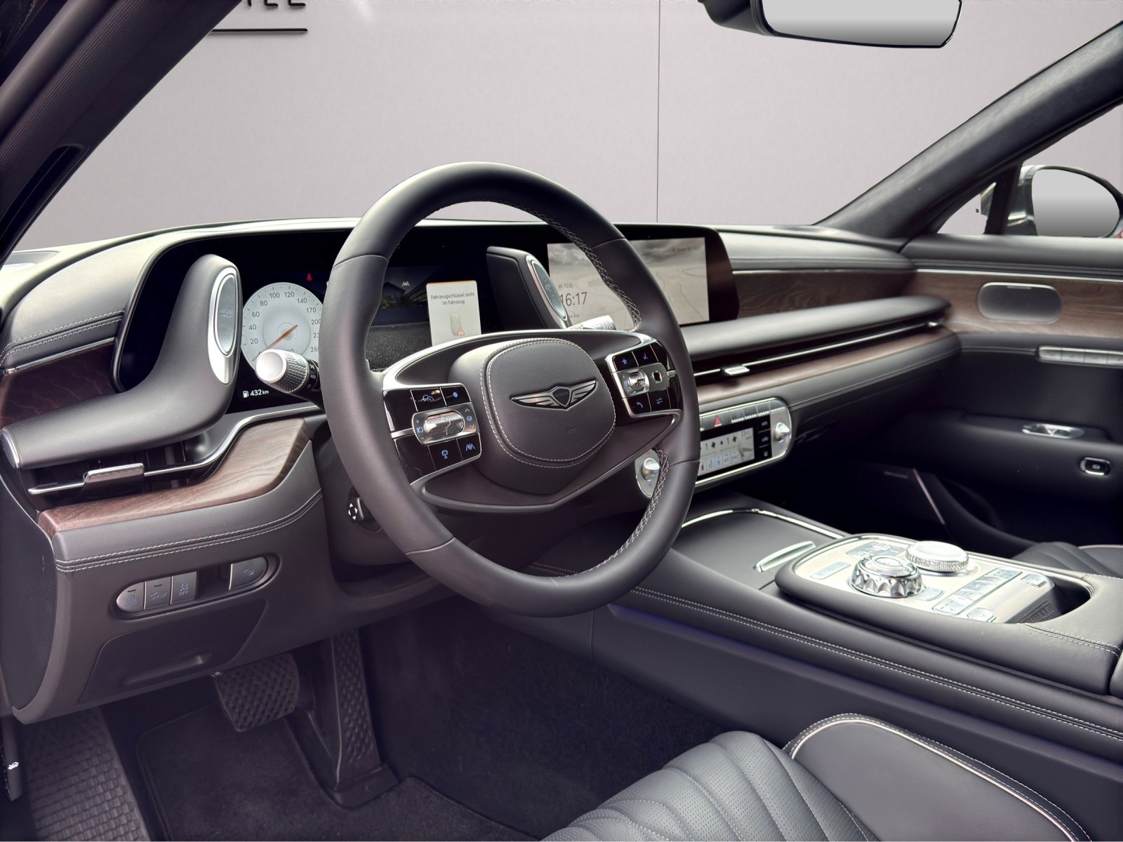 GENESIS G90 Luxury-image-7