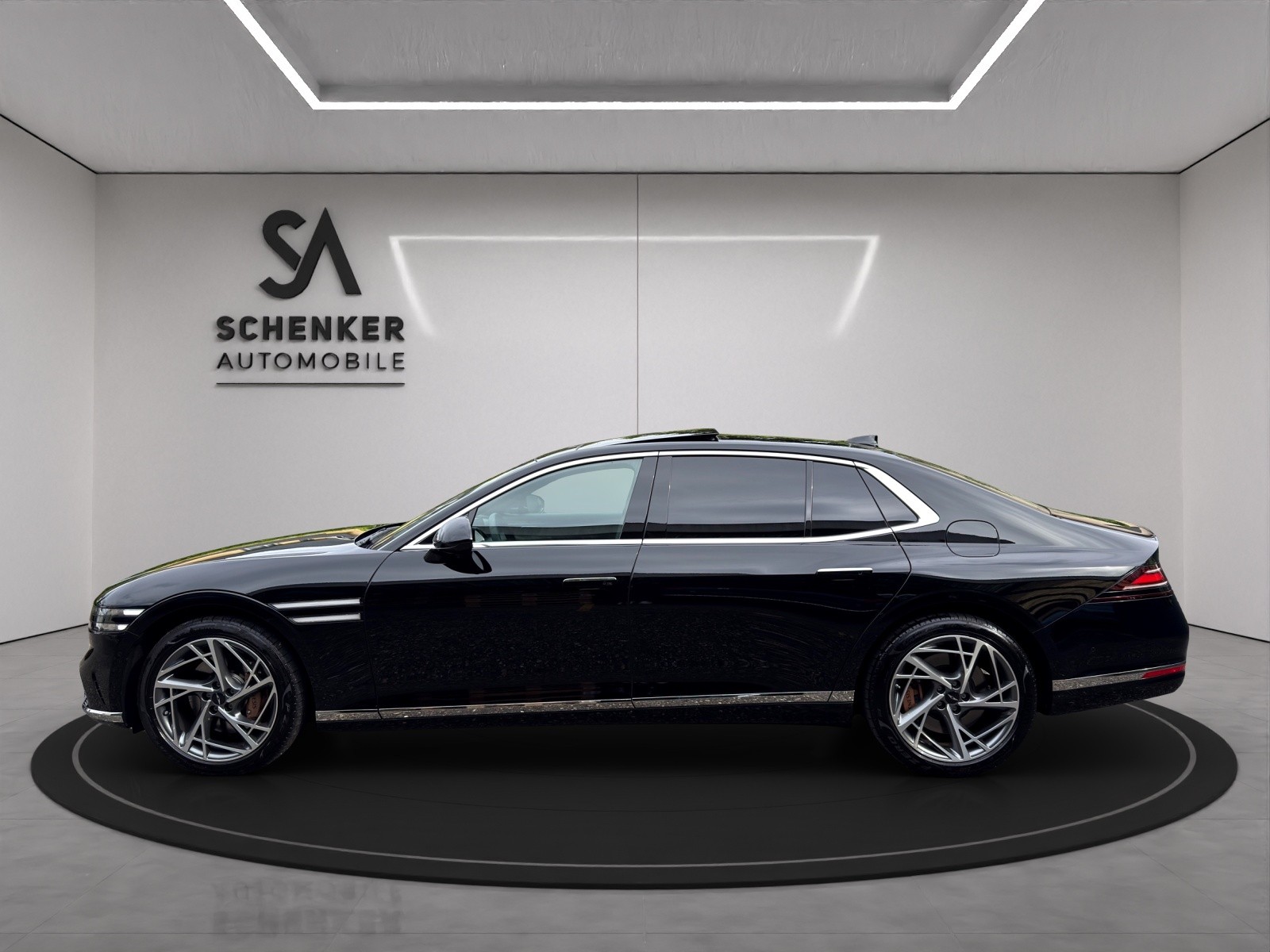 GENESIS G90 Luxury-showroom-element-1