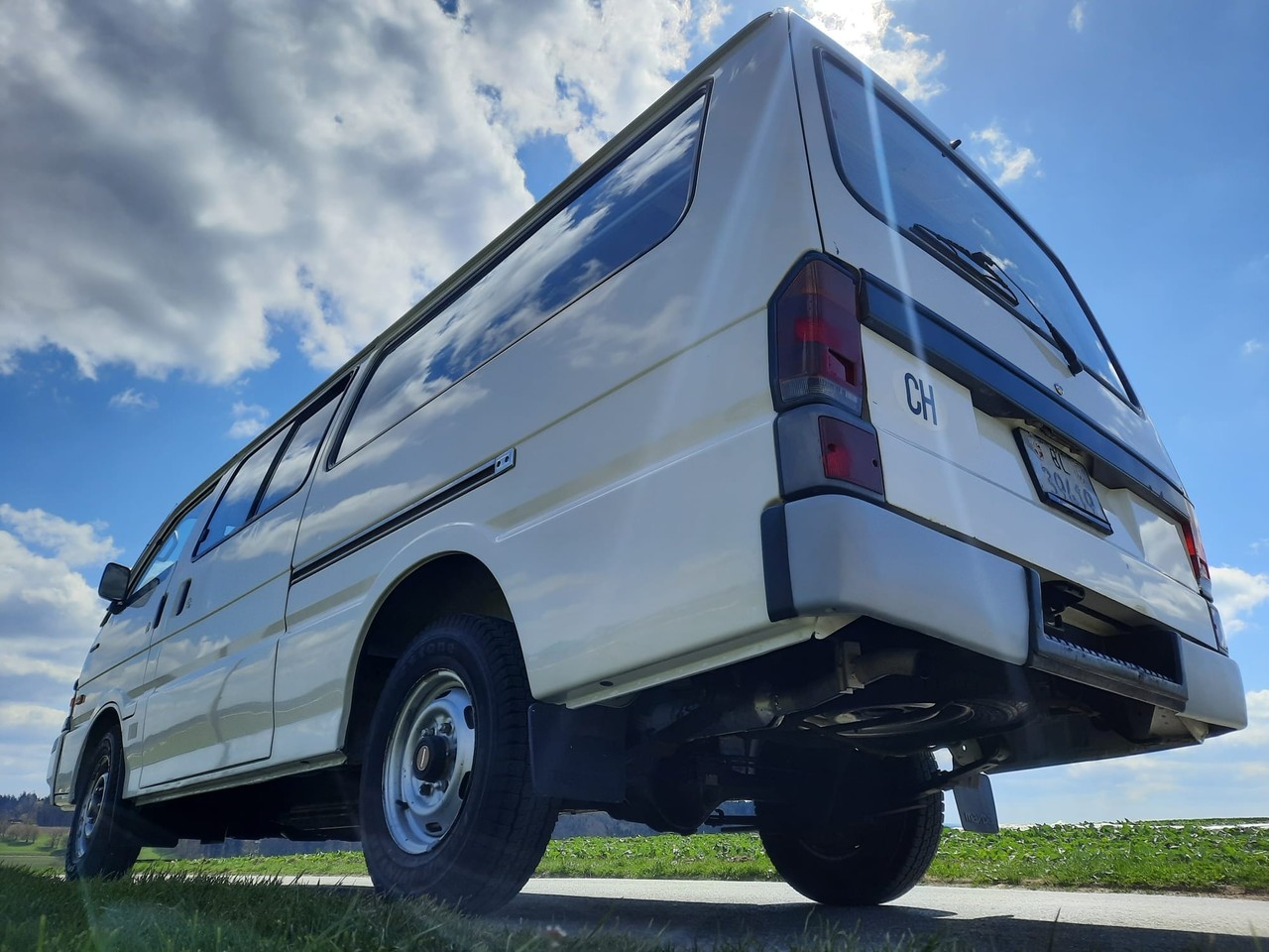 MAZDA E 2000 SR1JC2-image-4