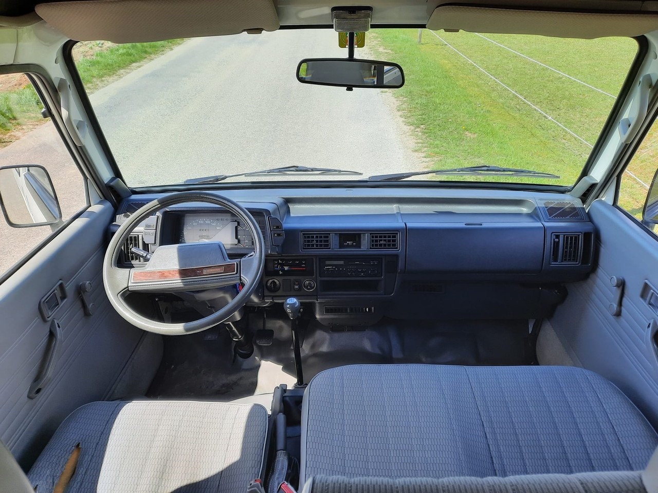 MAZDA E 2000 SR1JC2-image-8