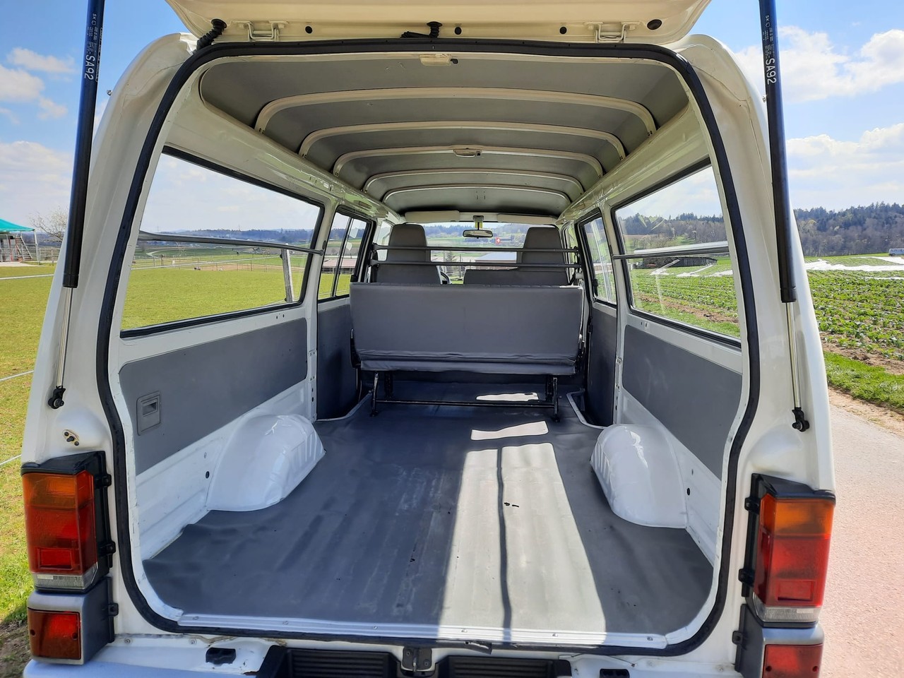 MAZDA E 2000 SR1JC2-image-11