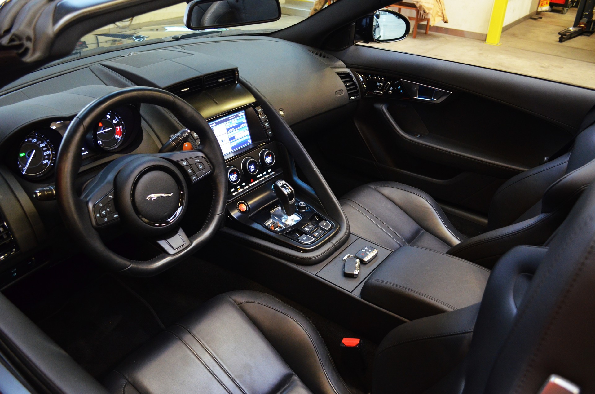 JAGUAR F-Type Convertible S 5.0 V8 S/C-image-9