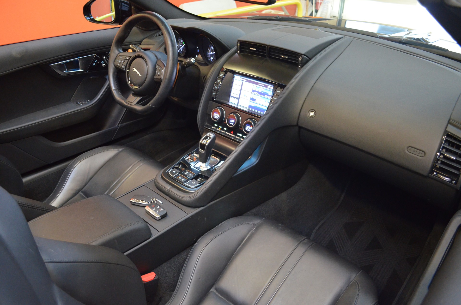 JAGUAR F-Type Convertible S 5.0 V8 S/C-image-10