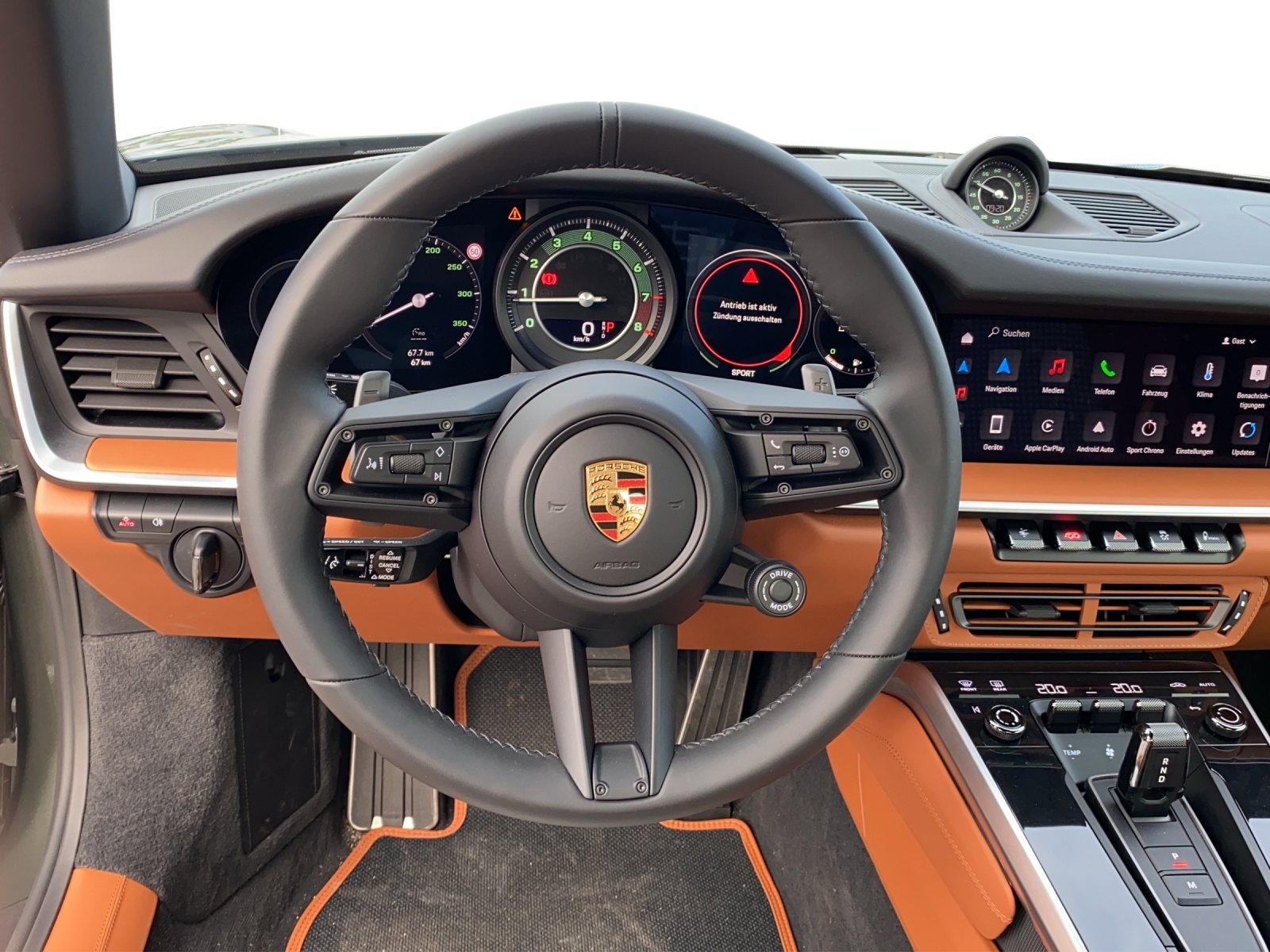 PORSCHE 911 Turbo S Cabriolet PDK-image-13