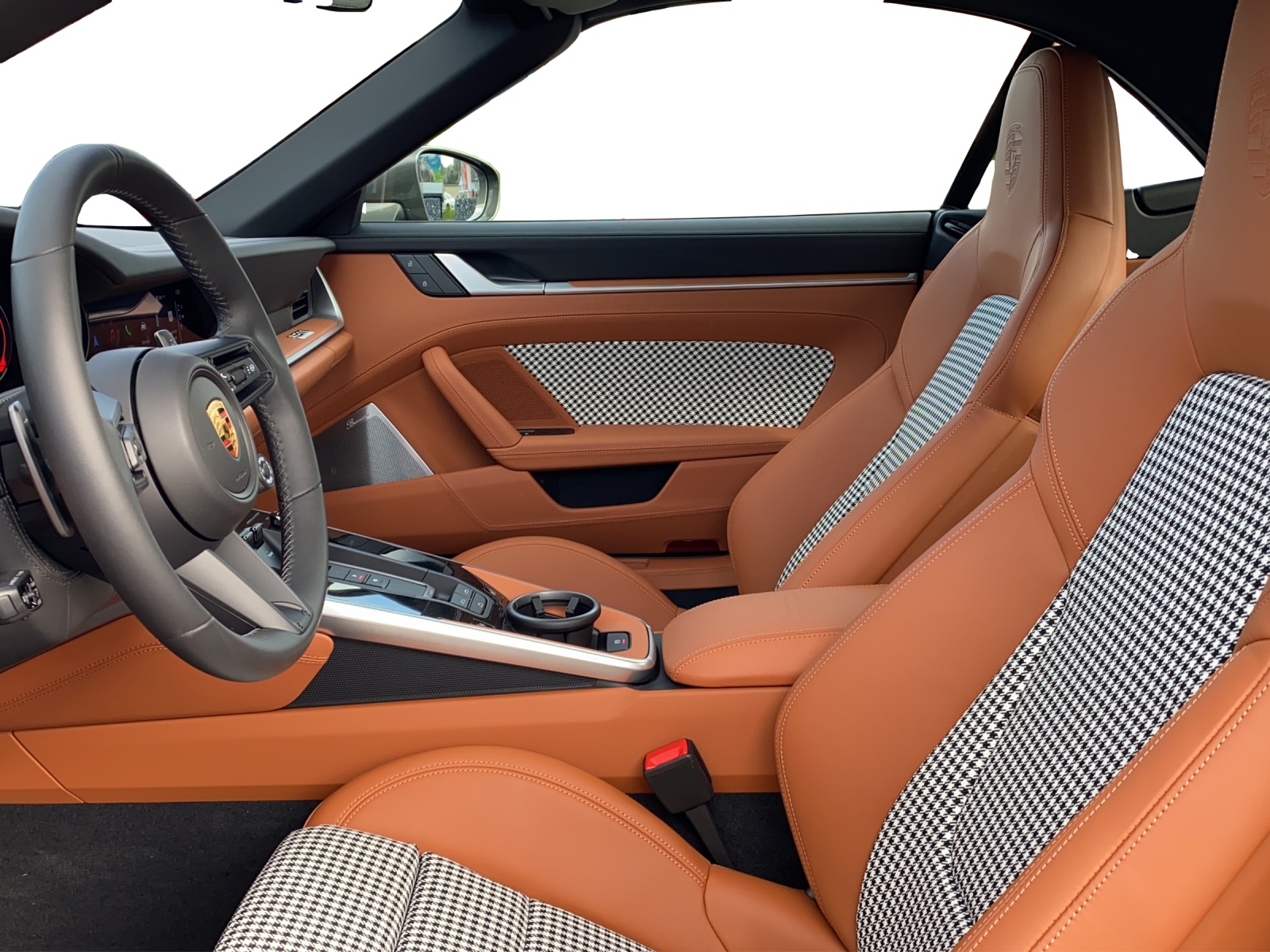 PORSCHE 911 Turbo S Cabriolet PDK-image-12