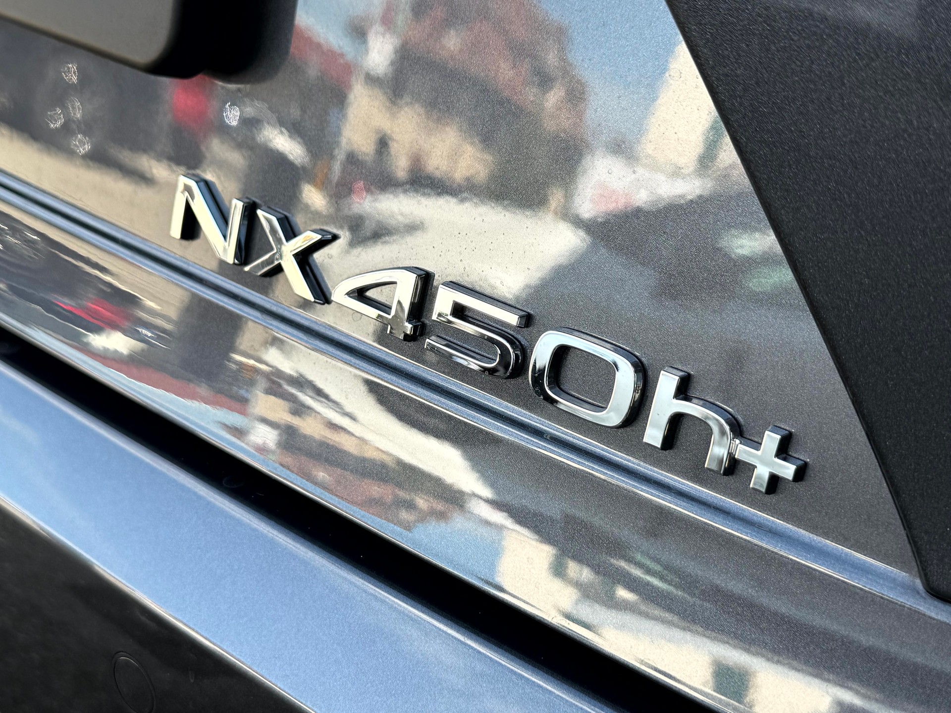 LEXUS NX 450h+ E-FOUR Comfort-image-29