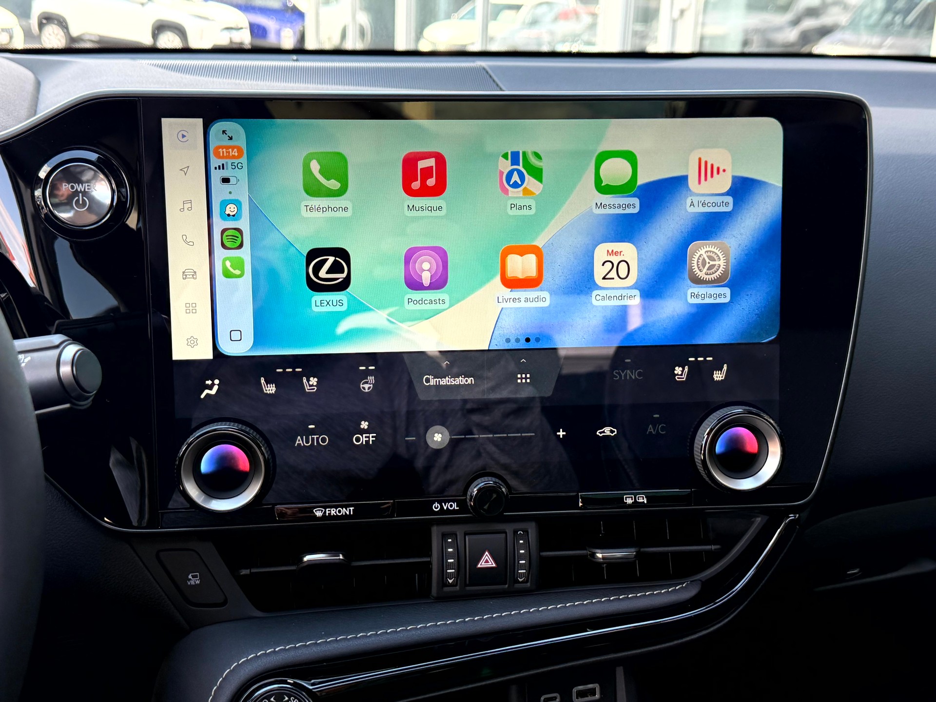 LEXUS NX 450h+ E-FOUR Comfort-image-23