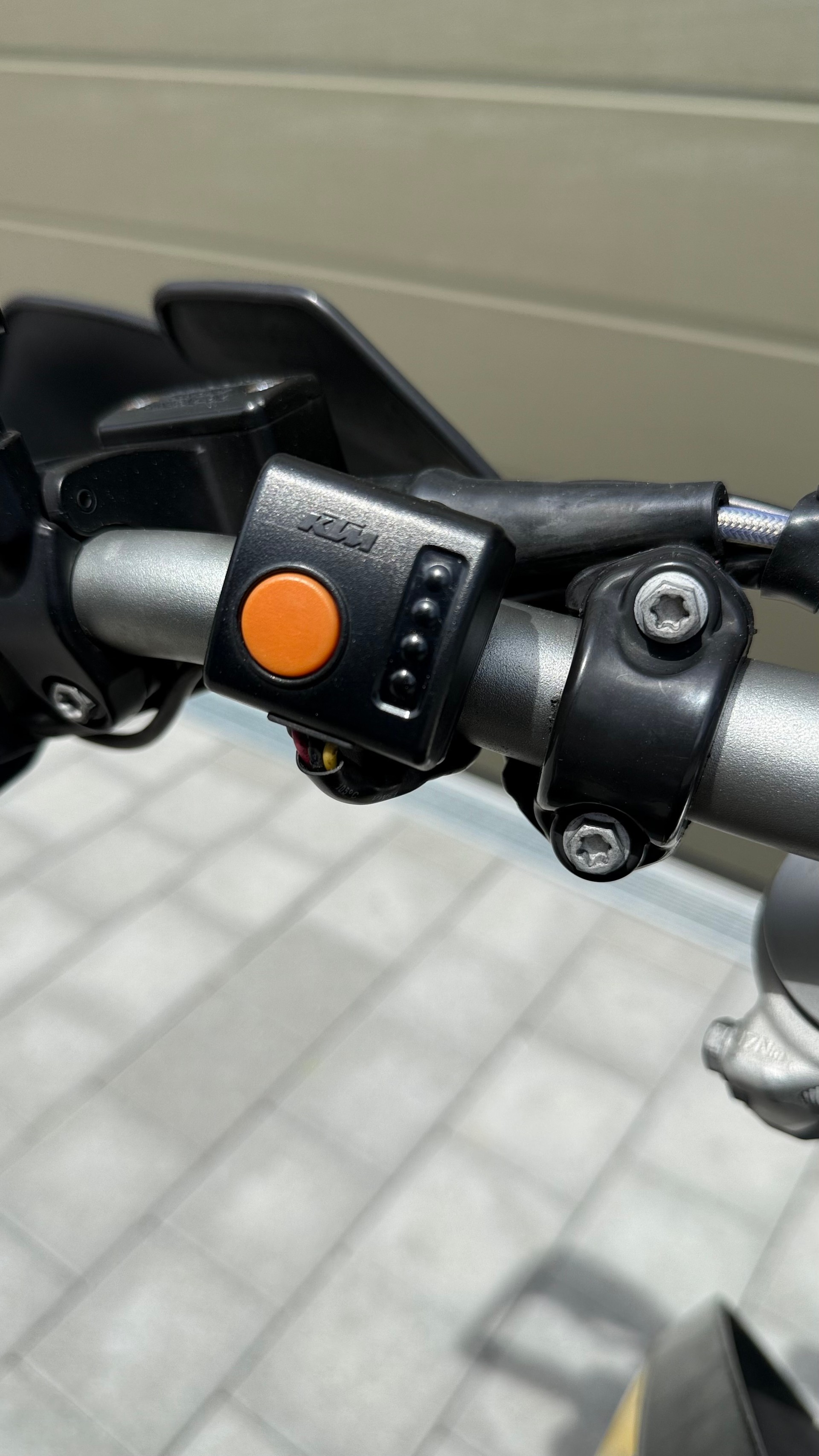 KTM 690 Enduro R-image-8