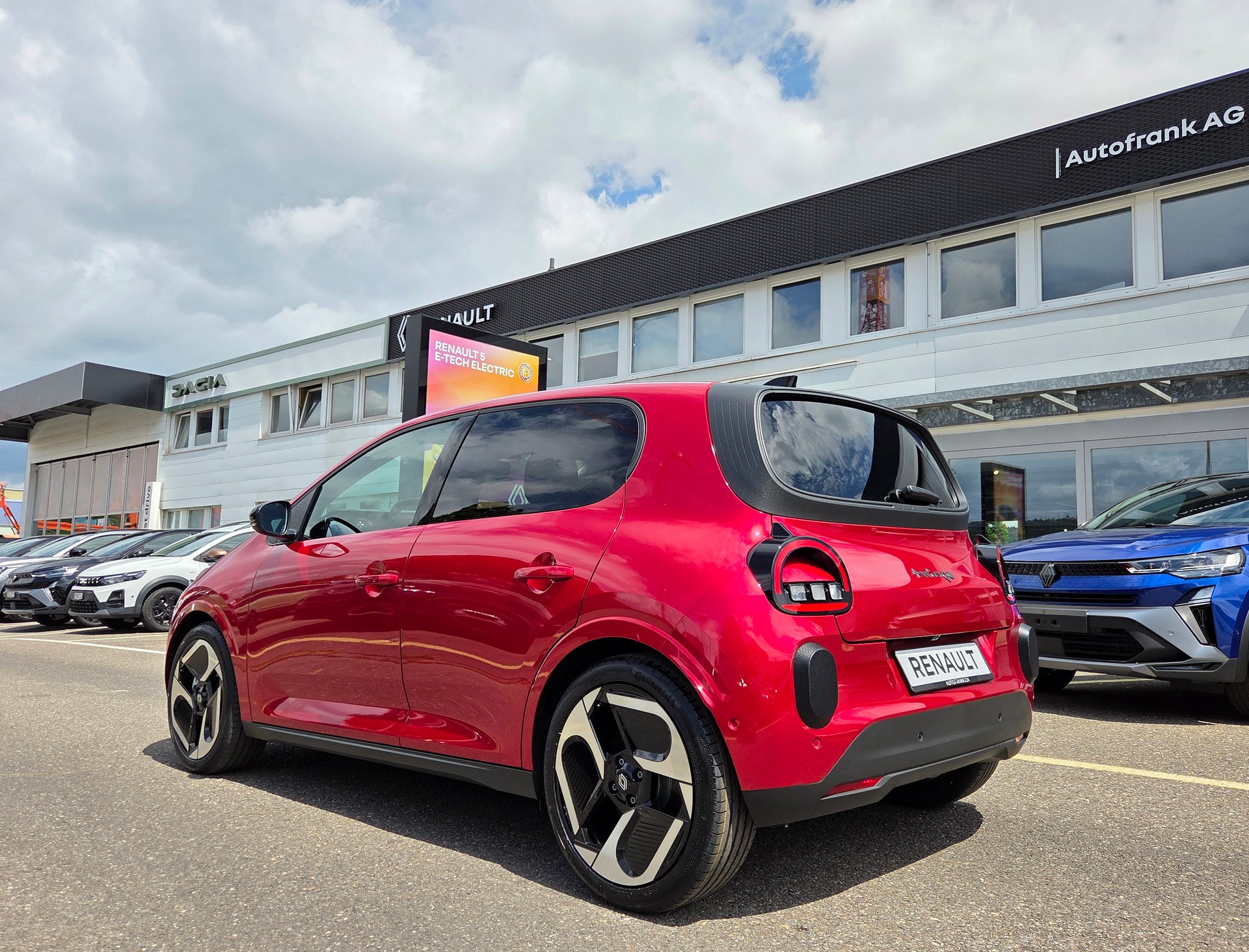 RENAULT Twingo E-Tech Urban Range techno-image-11