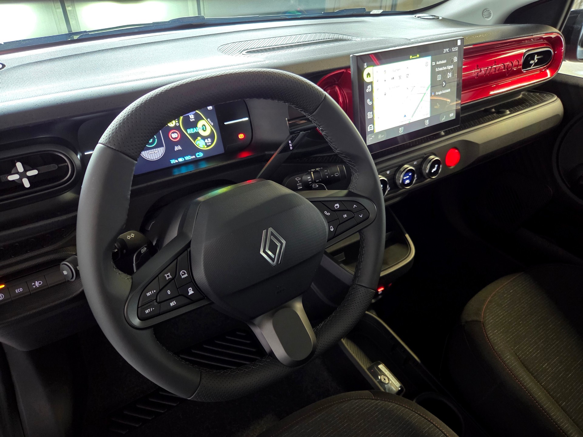 RENAULT Twingo E-Tech Urban Range techno-image-13