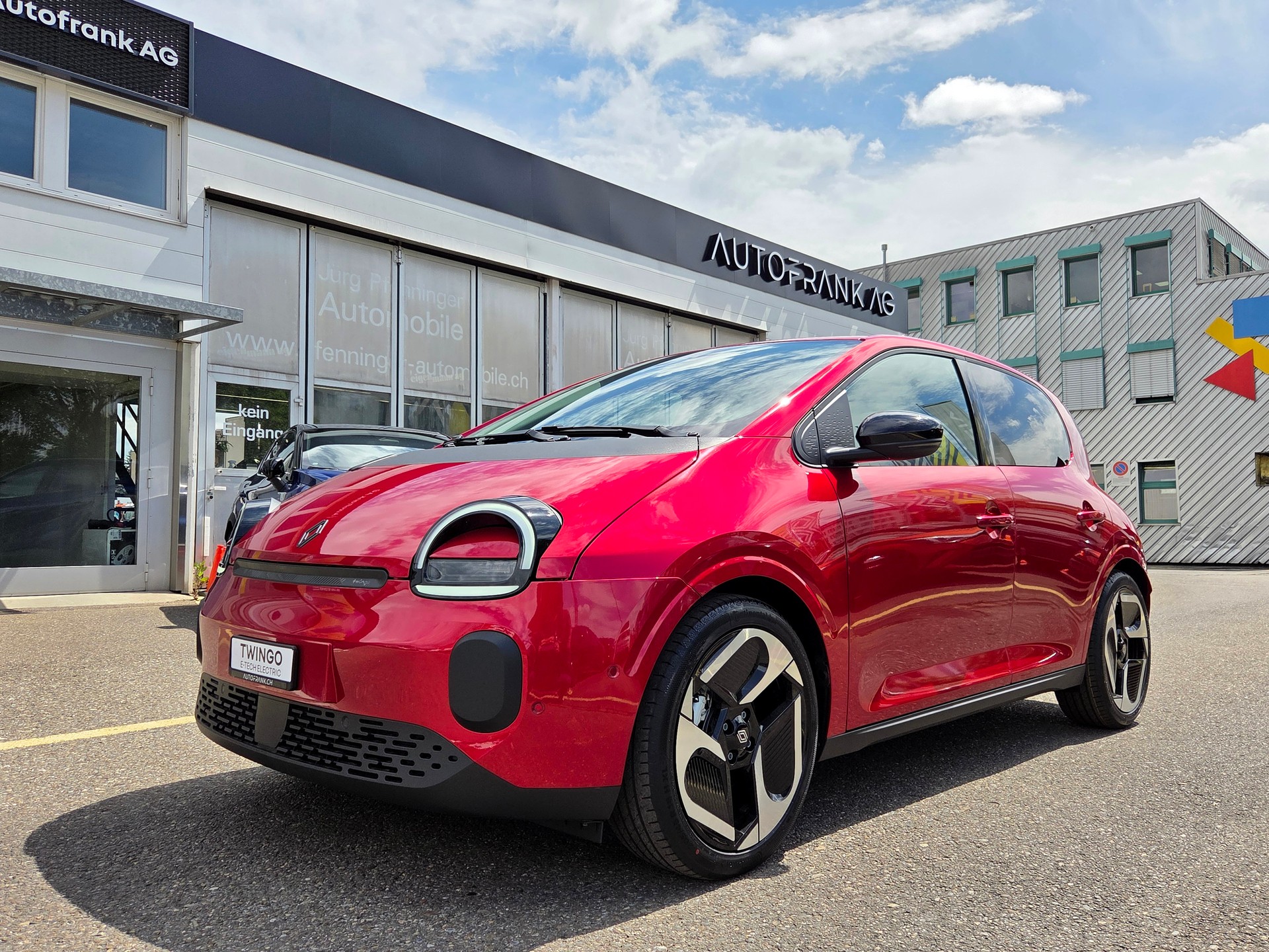 RENAULT Twingo E-Tech Urban Range techno-image-8