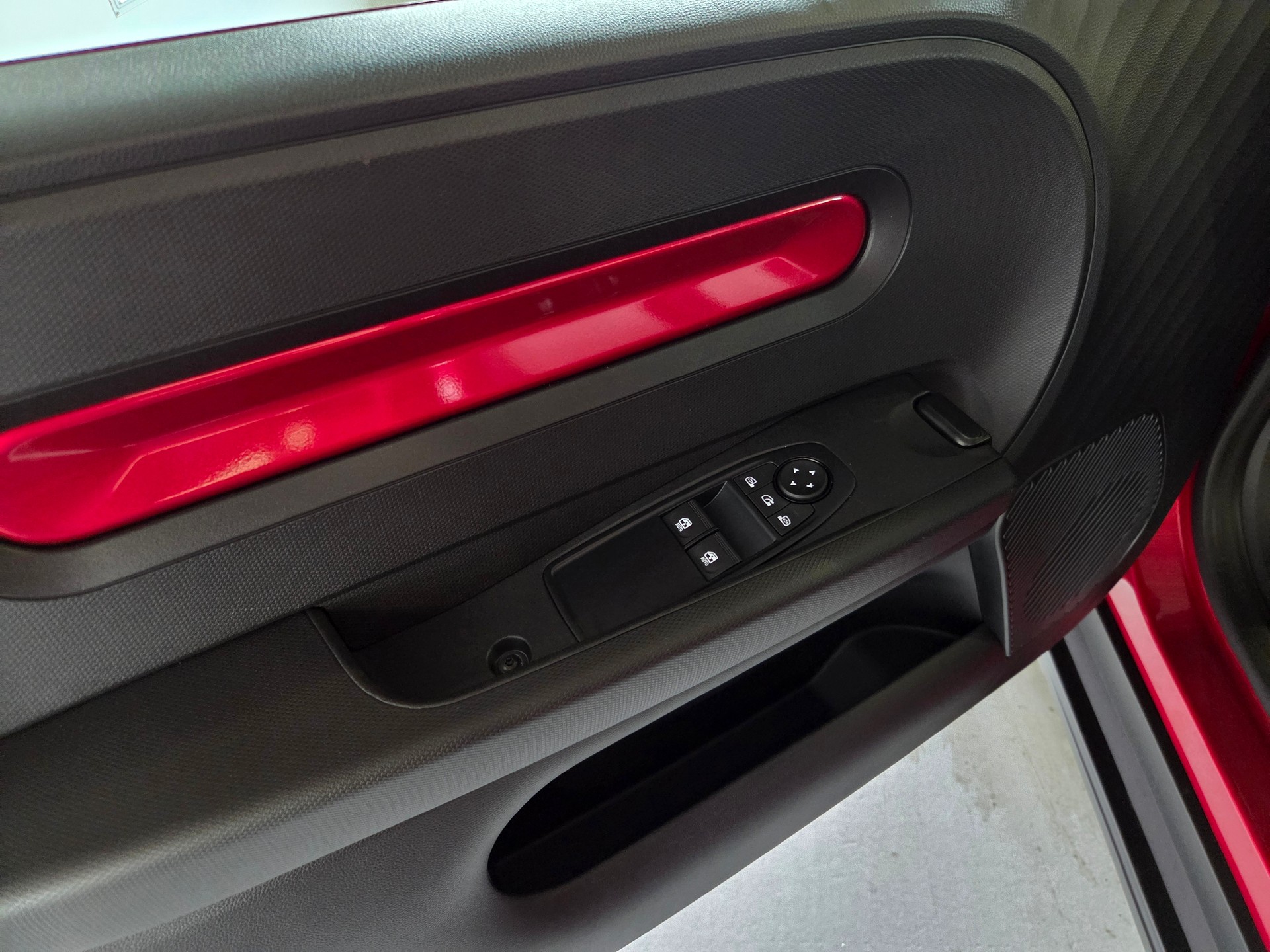 RENAULT Twingo E-Tech Urban Range techno-image-19