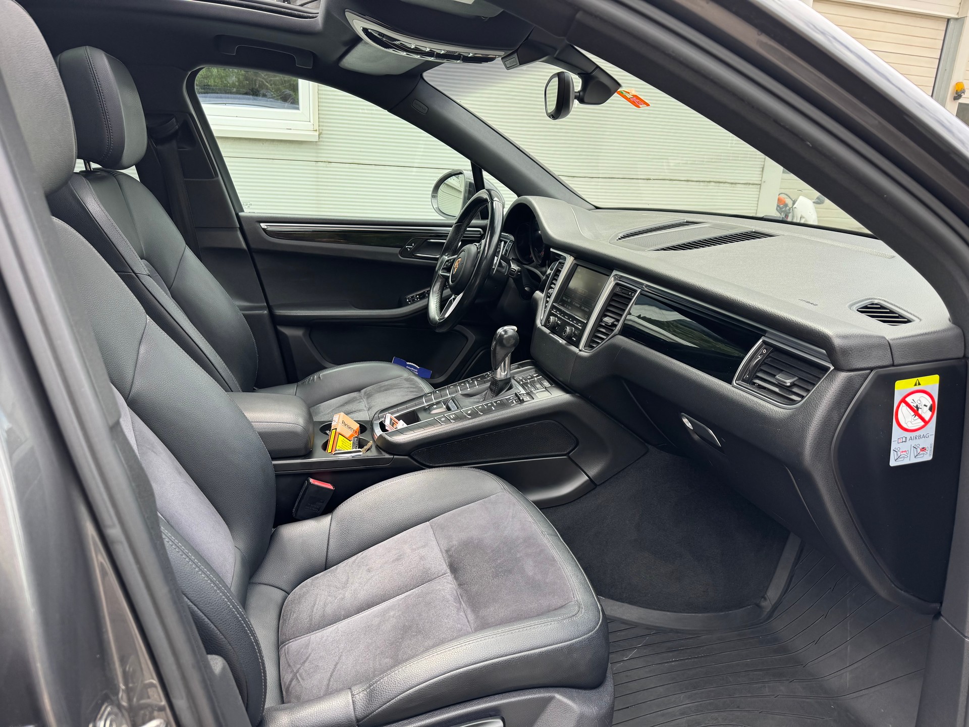 PORSCHE Macan S PDK-image-2