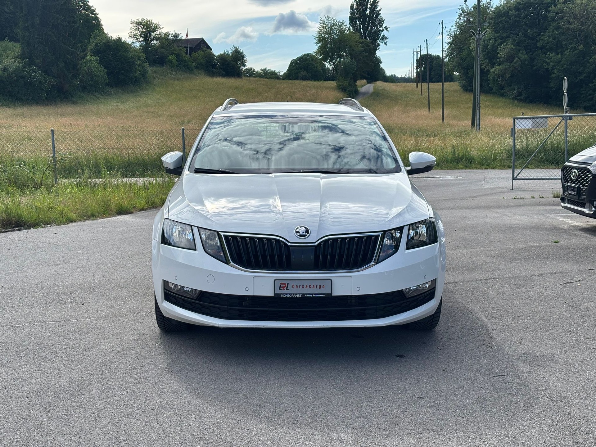 SKODA Octavia Combi 1.6 TDI Ambition-image-1