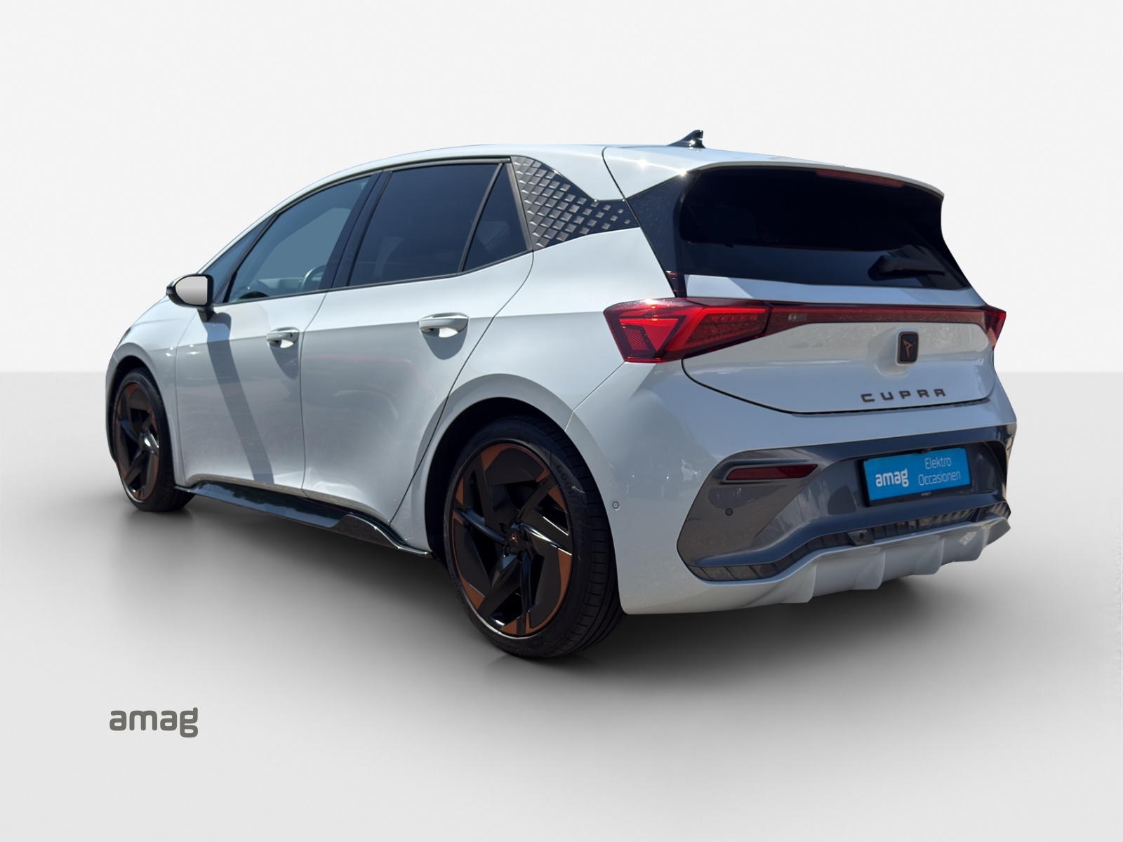 CUPRA Born 58 kWh-showroom-element-2