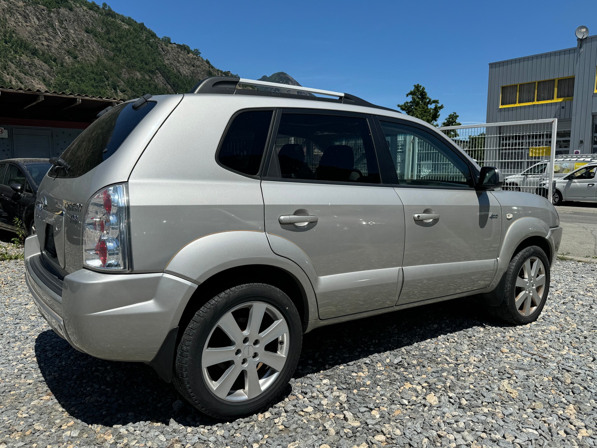 HYUNDAI Tucson 2.0 CRDi VGT Premium 4WD-image-10