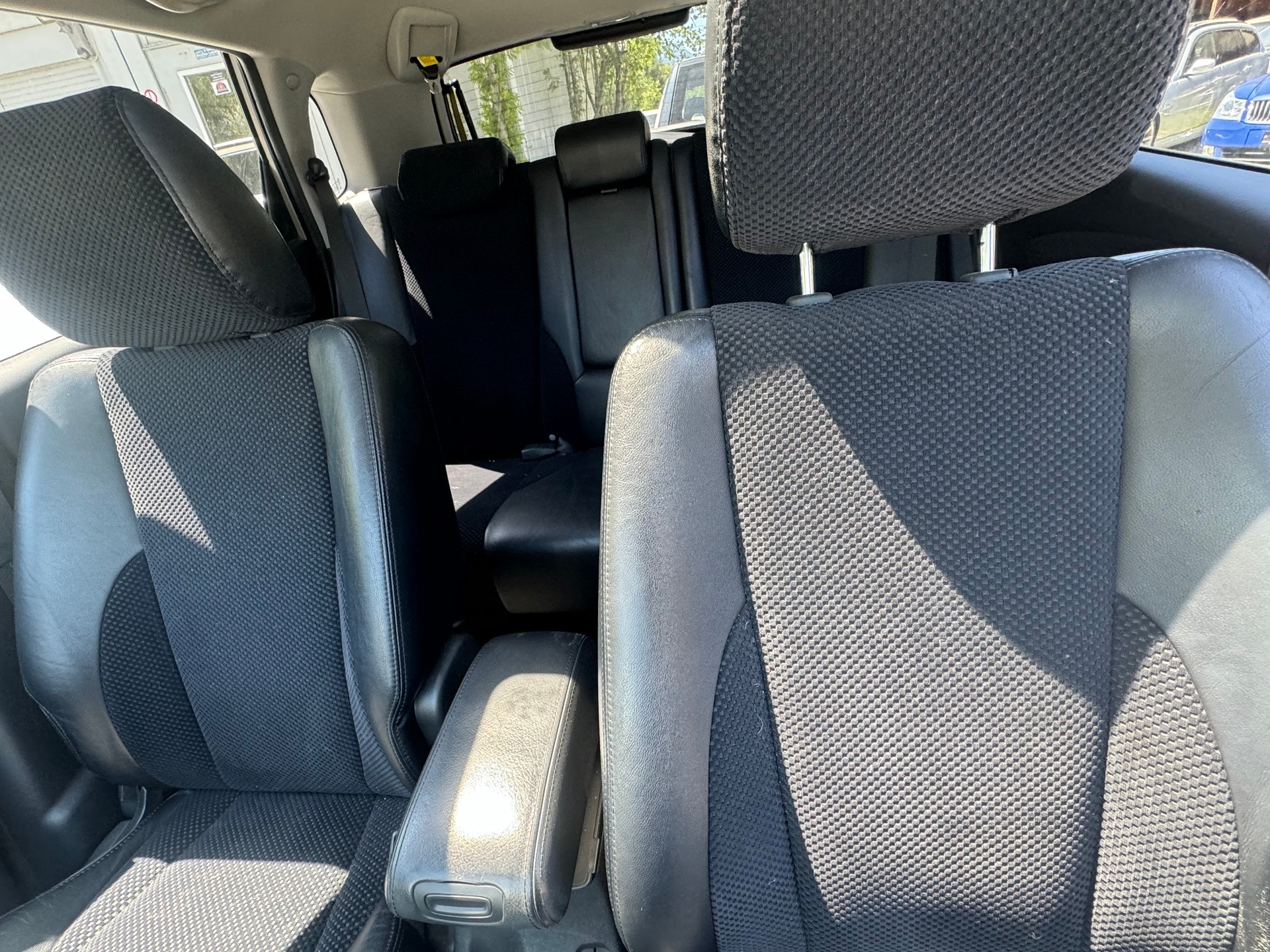HYUNDAI Tucson 2.0 CRDi VGT Premium 4WD-image-14